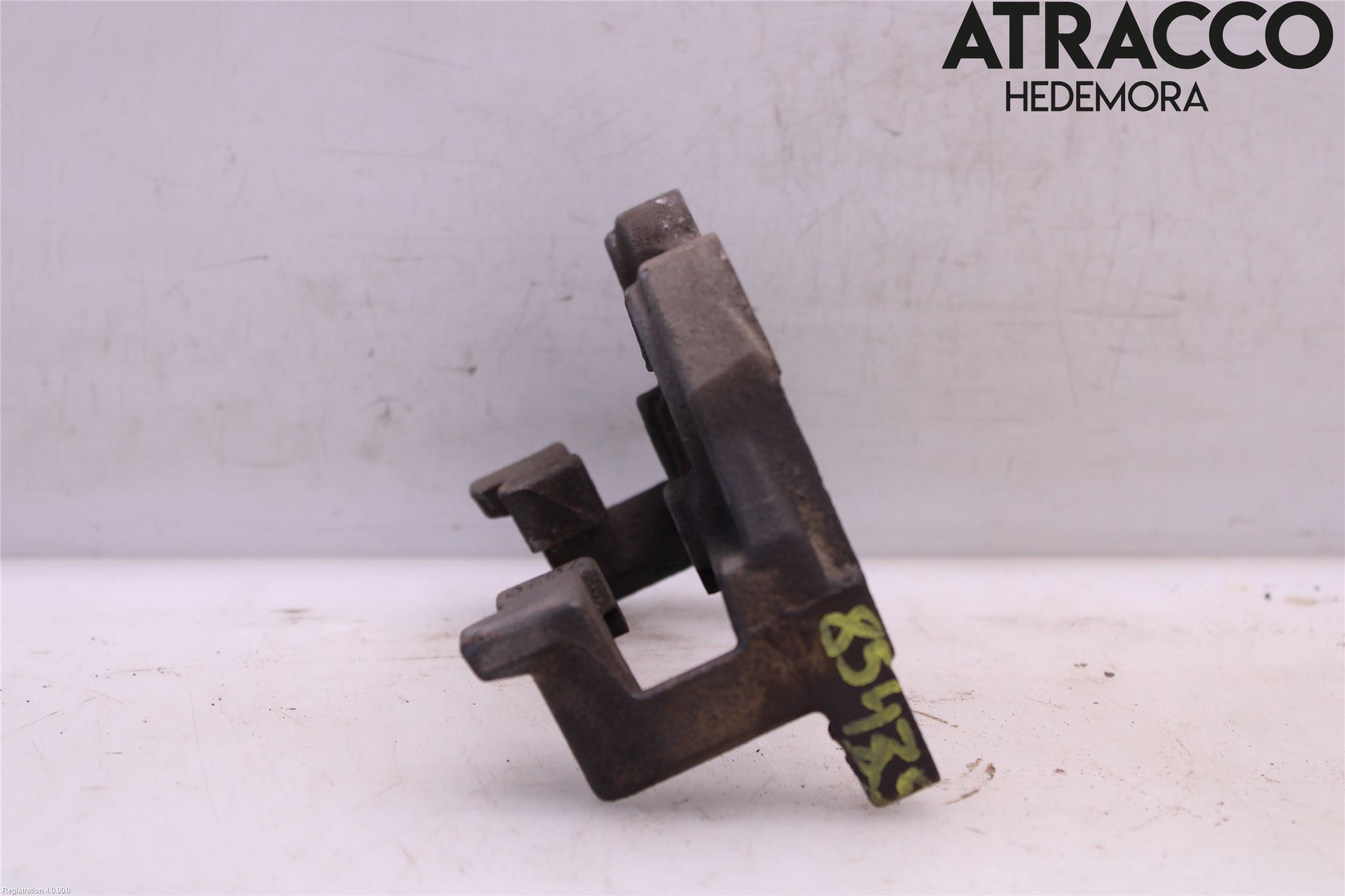 Volvo V90 17->> Bromsokshållare