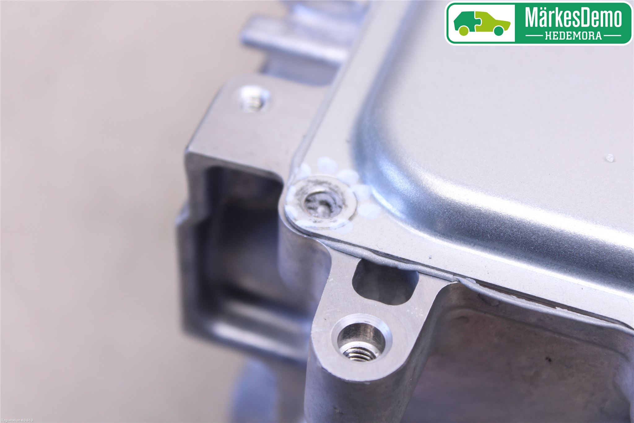 Mitsubishi OUTLANDER 13-21 Batteriladdare Högspänning