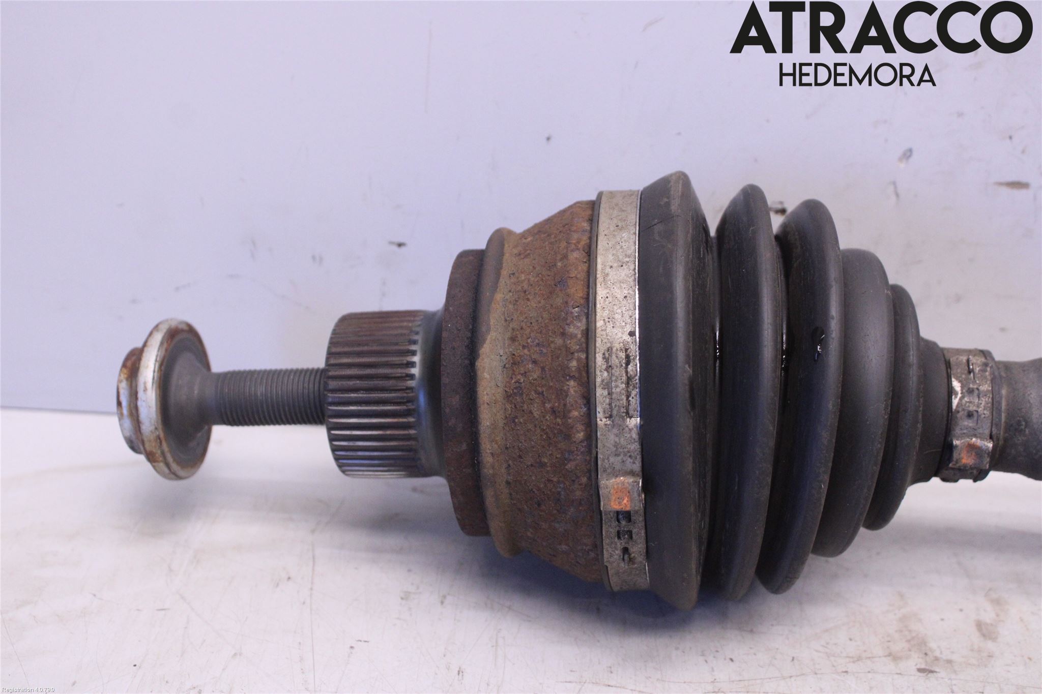 Audi A4/S4 08-11 Drivaxel Fram Vänster