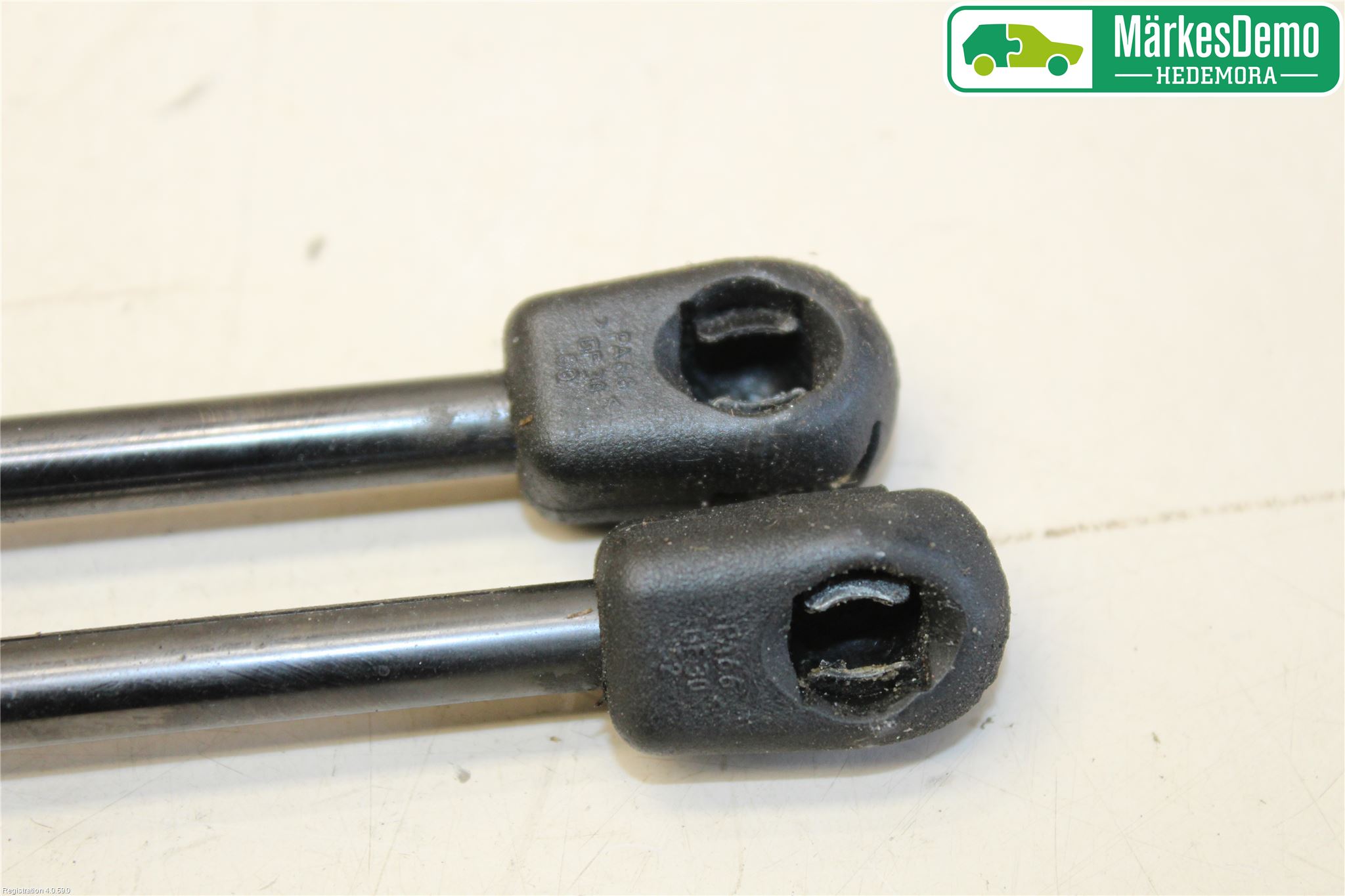 Audi Q7/SQ7 Gasfjäder Motorhuv