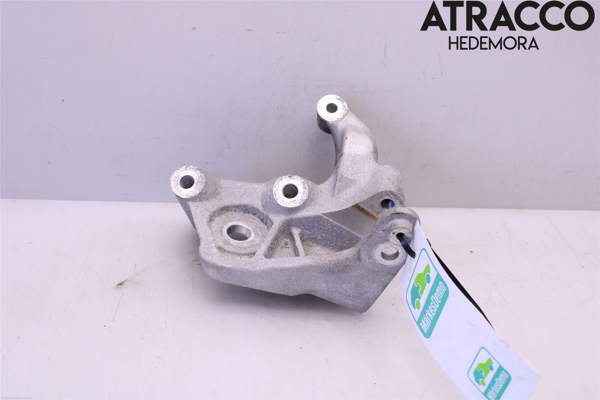 Volvo S90 17->> Motorfäste