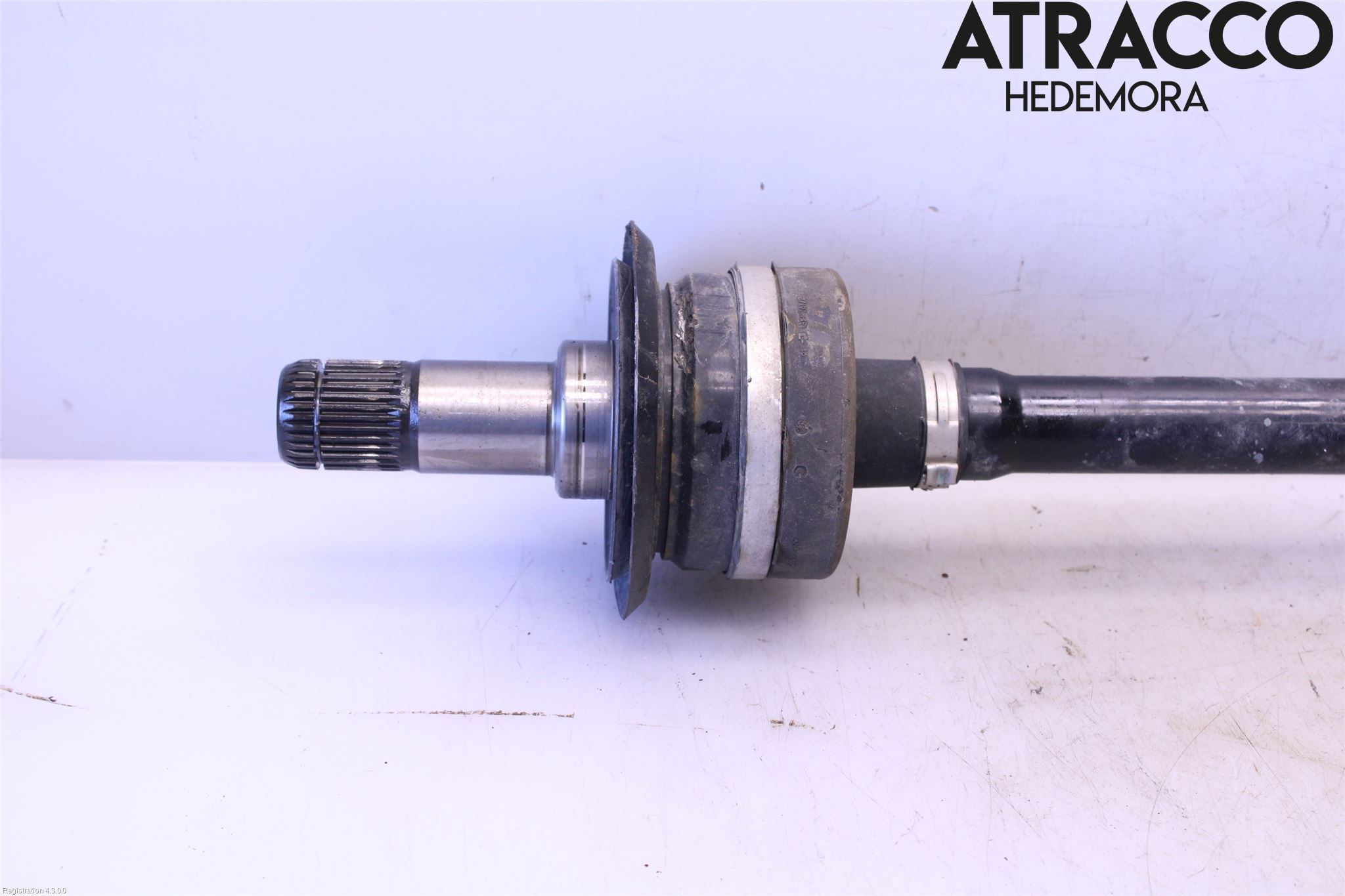BMW 7 G11/G12 15-22 Drivaxel Bak Höger