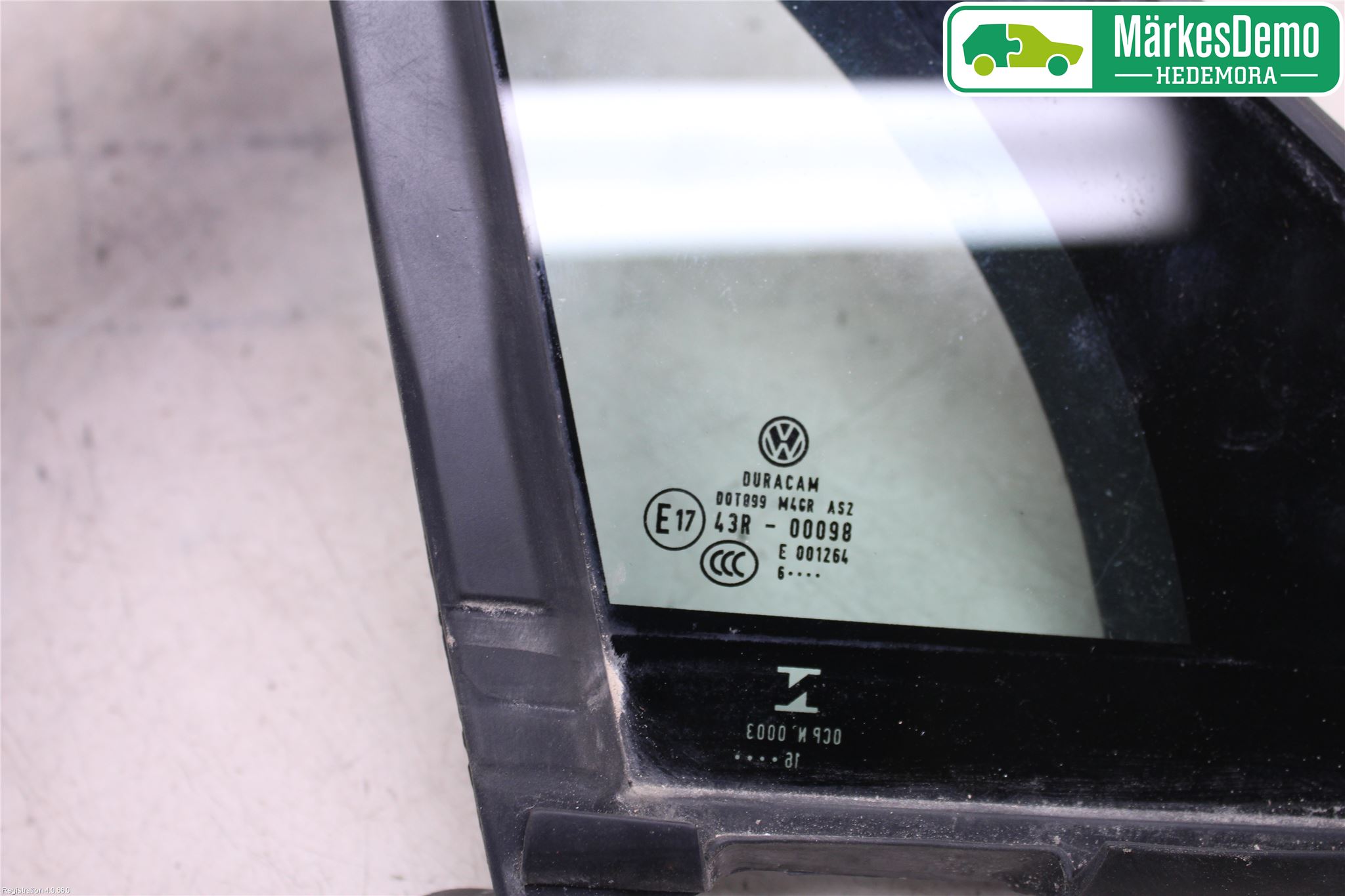 Volkswagen VW TIGUAN 16-24 Dörruta Fram Lilla Hö