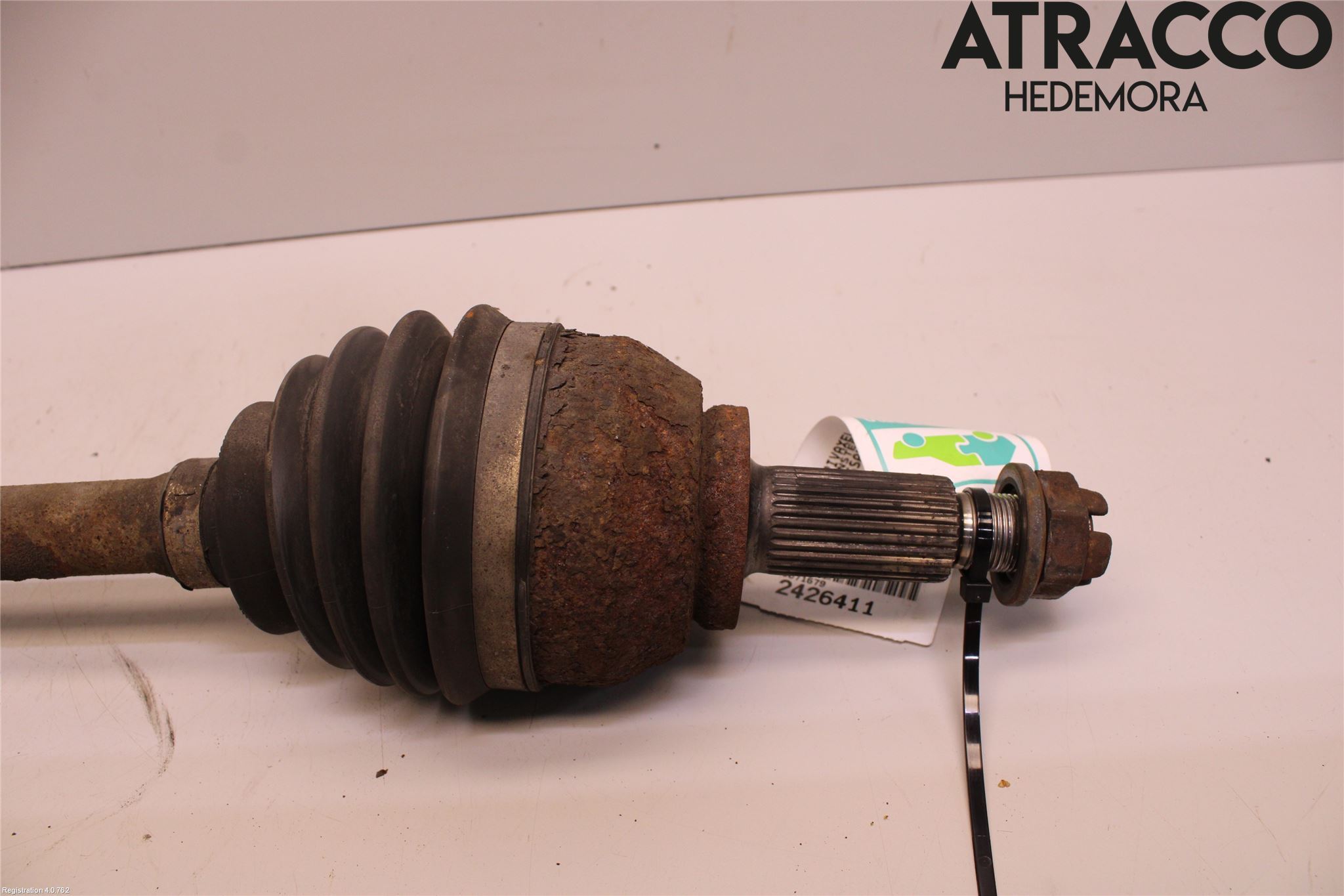 Nissan NV300 16-22 Drivaxel Fram Vänster