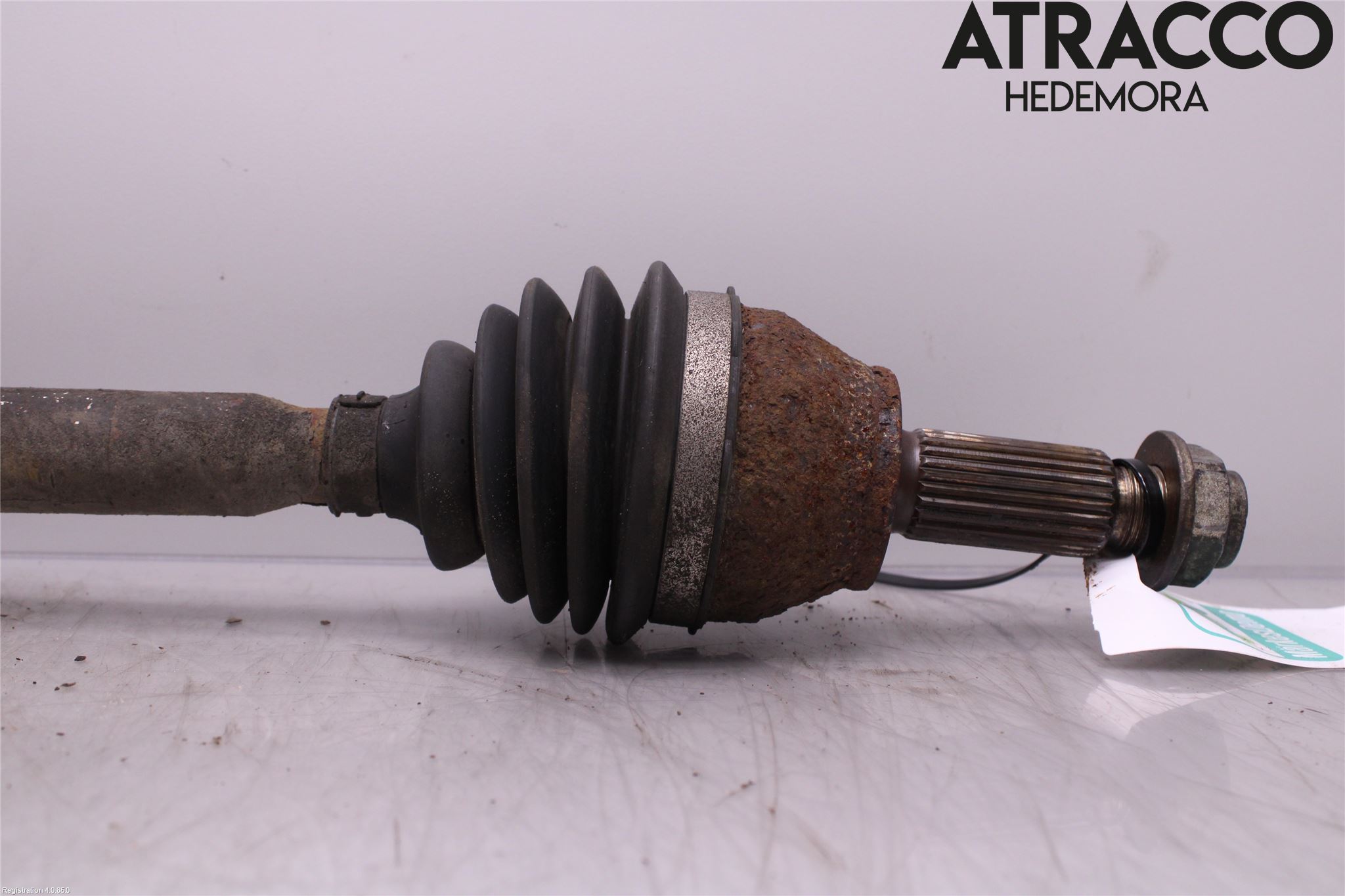 Ford TRANSIT/TOURNEO COURIER 13-23 Drivaxel Fram Vänster