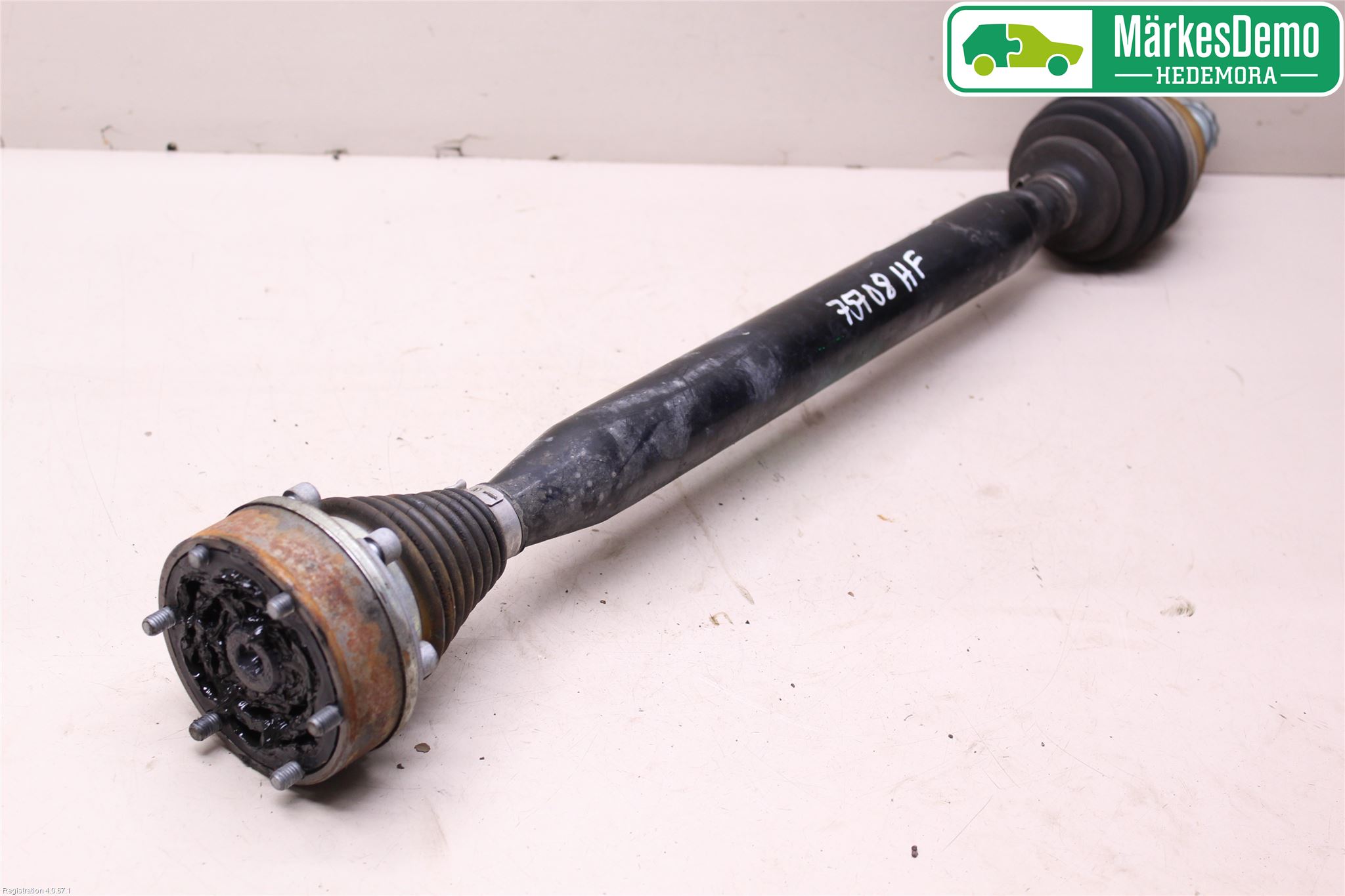 Volkswagen VW POLO 10-17 Drivaxel Fram Höger