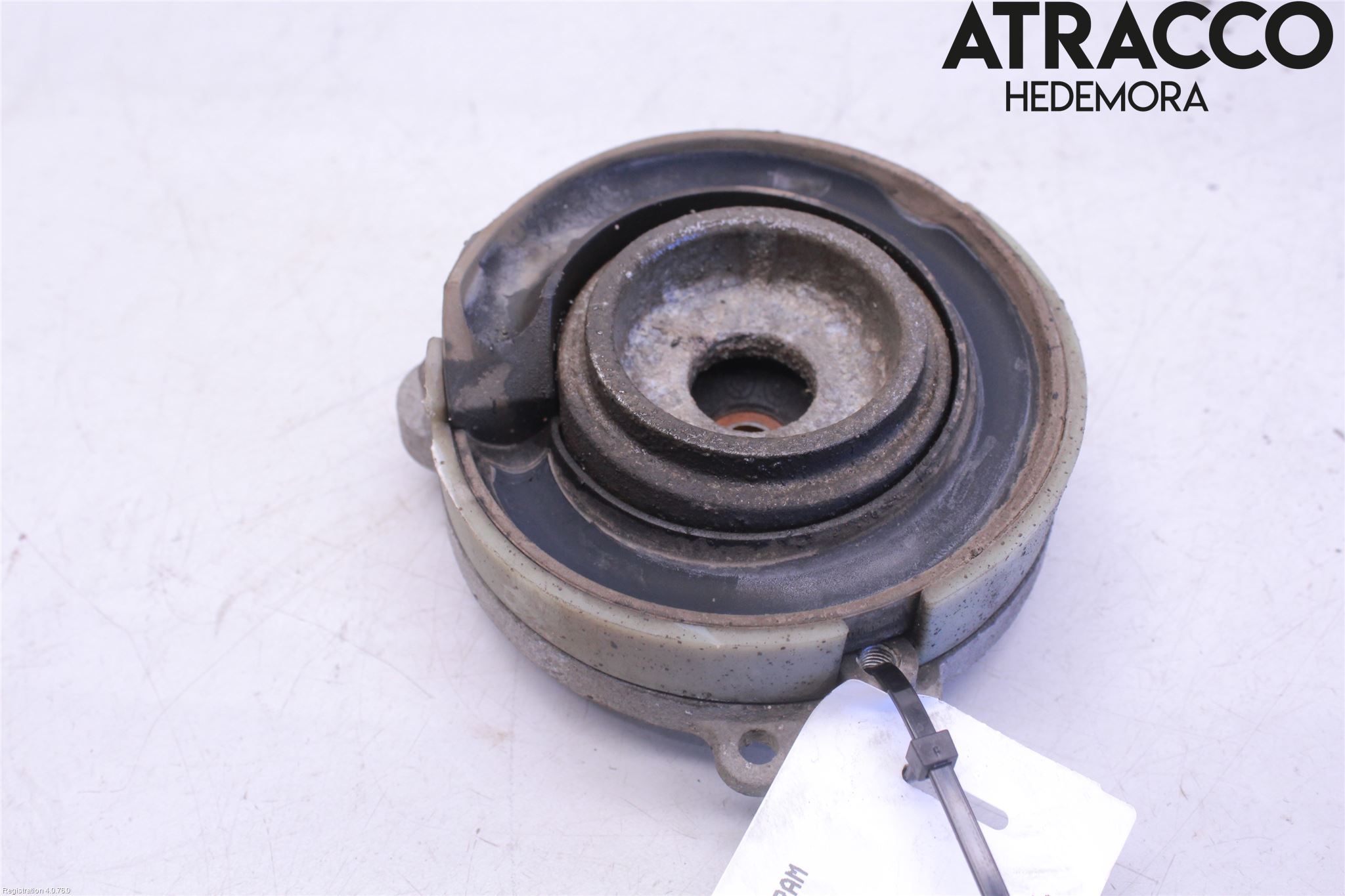 Audi A4/S4 B9 16-19 Fjäderbenslager Fram