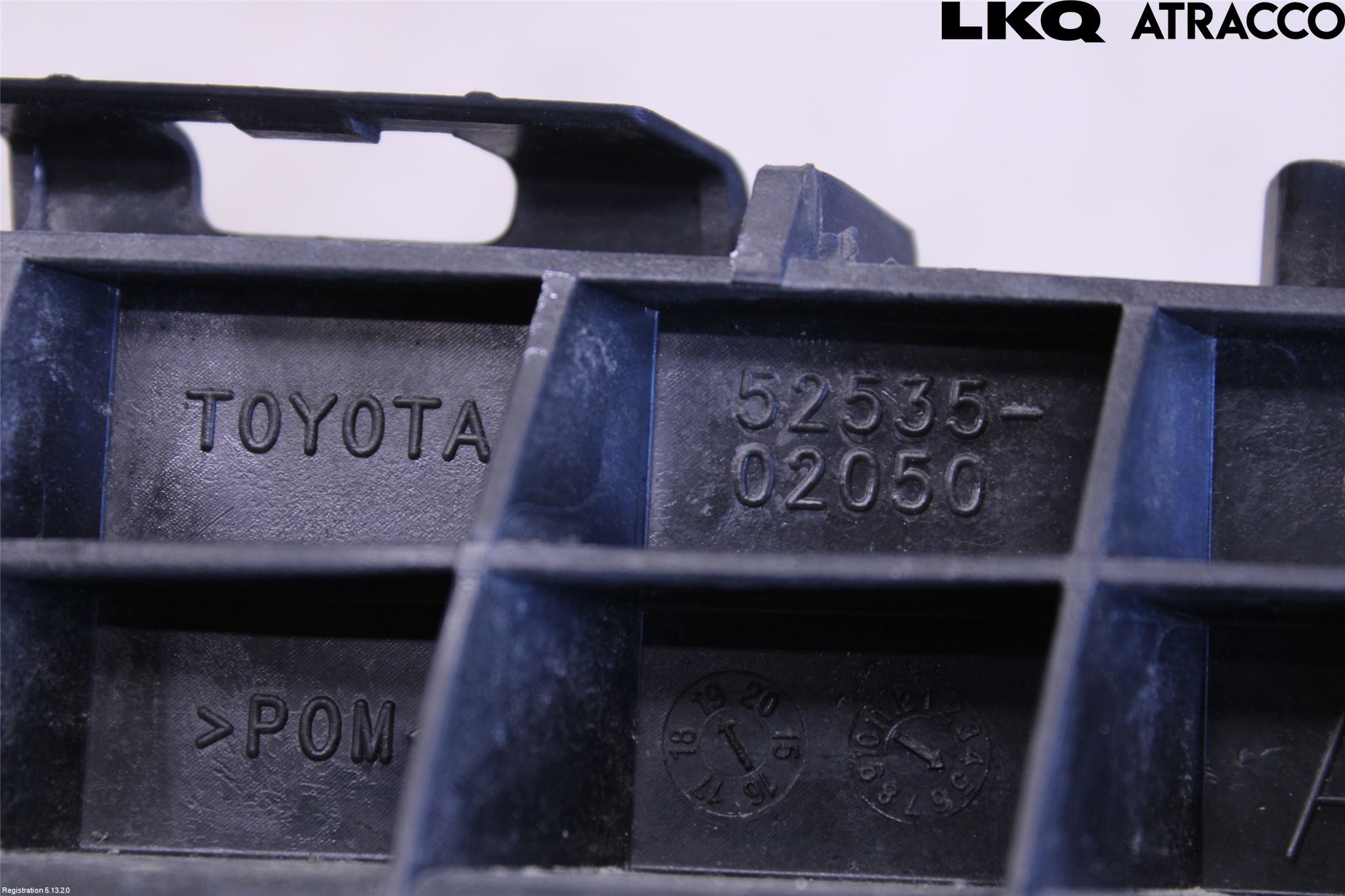 Toyota AURIS 13-19 Stötfångarfäste Fram Hö