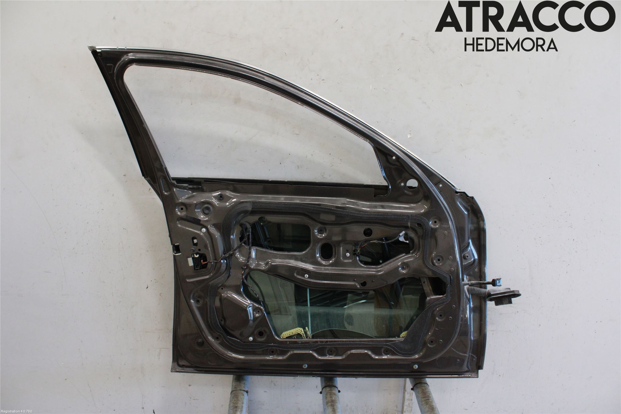 BMW 5 F10/F11/F18 09-17 Dörr Fram Vänster