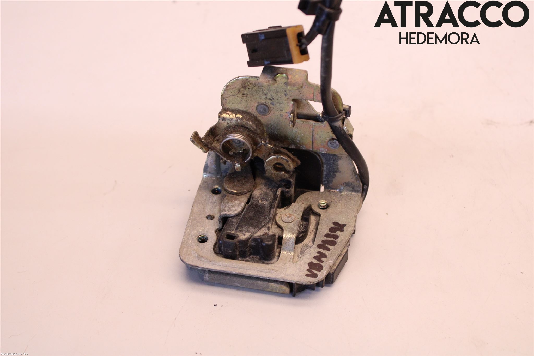 Nissan NAVARA 05-16 Låskista-Dörrlås