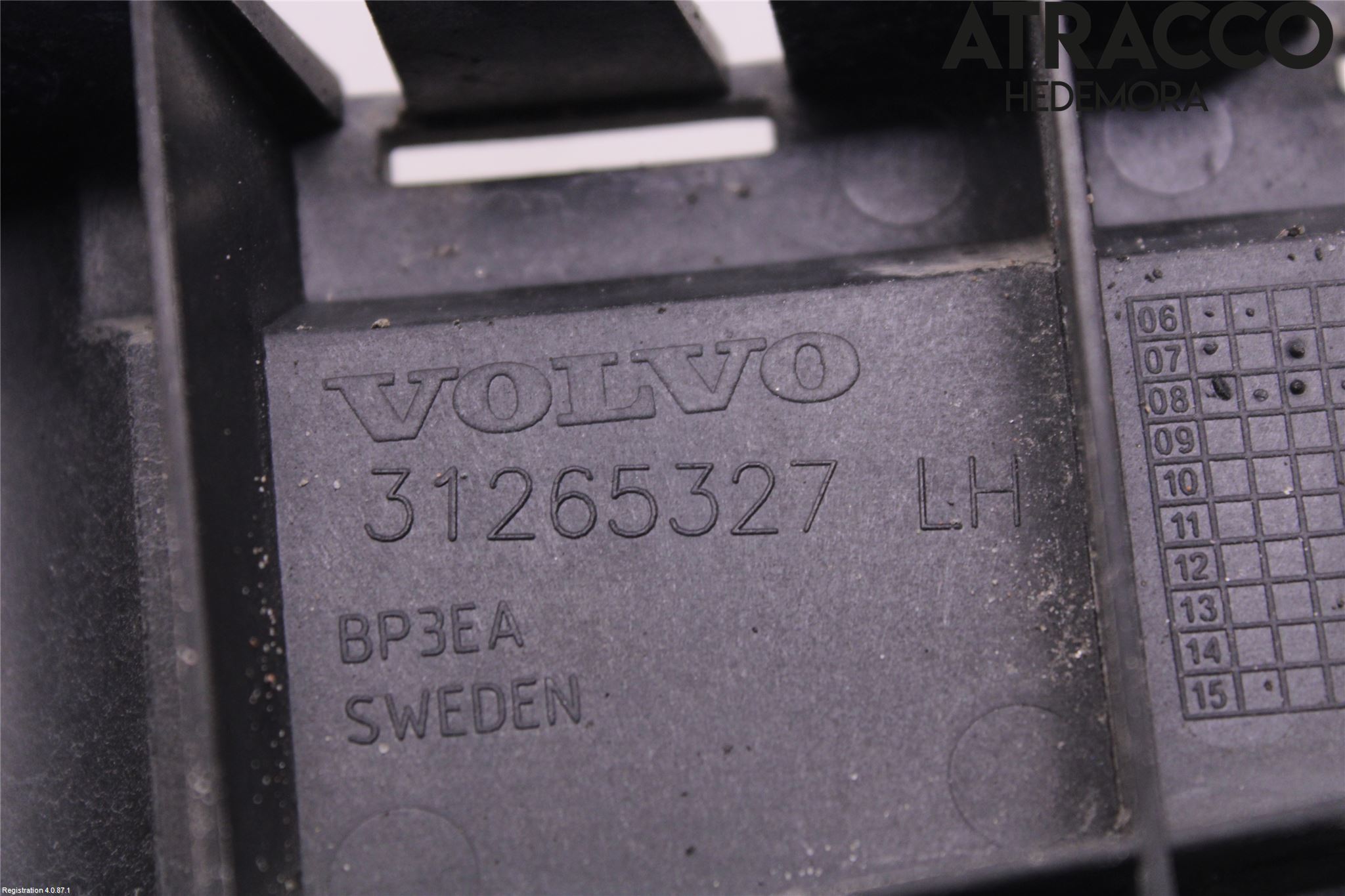 Volvo V70 08-13 Stötfångarfäste Bak Vä