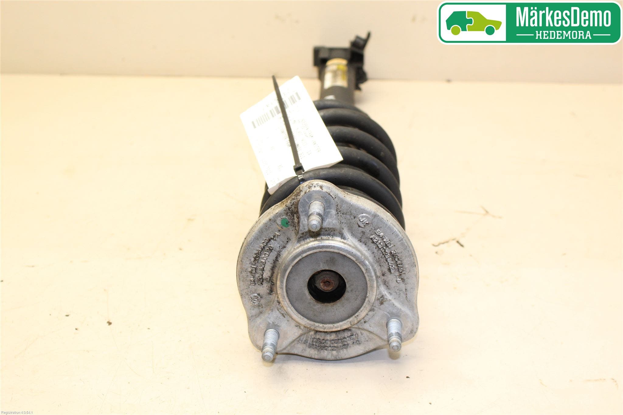 Mercedes-Benz MB C-KLASS (W205) 14-21 Fjäderben Fram Vänster