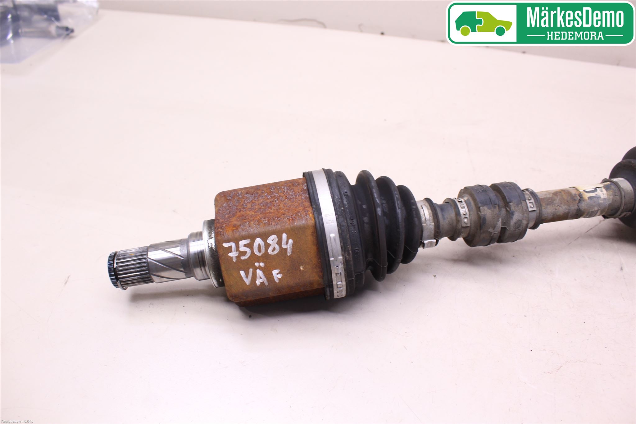 Nissan QASHQAI 14-17 Drivaxel Fram Vänster