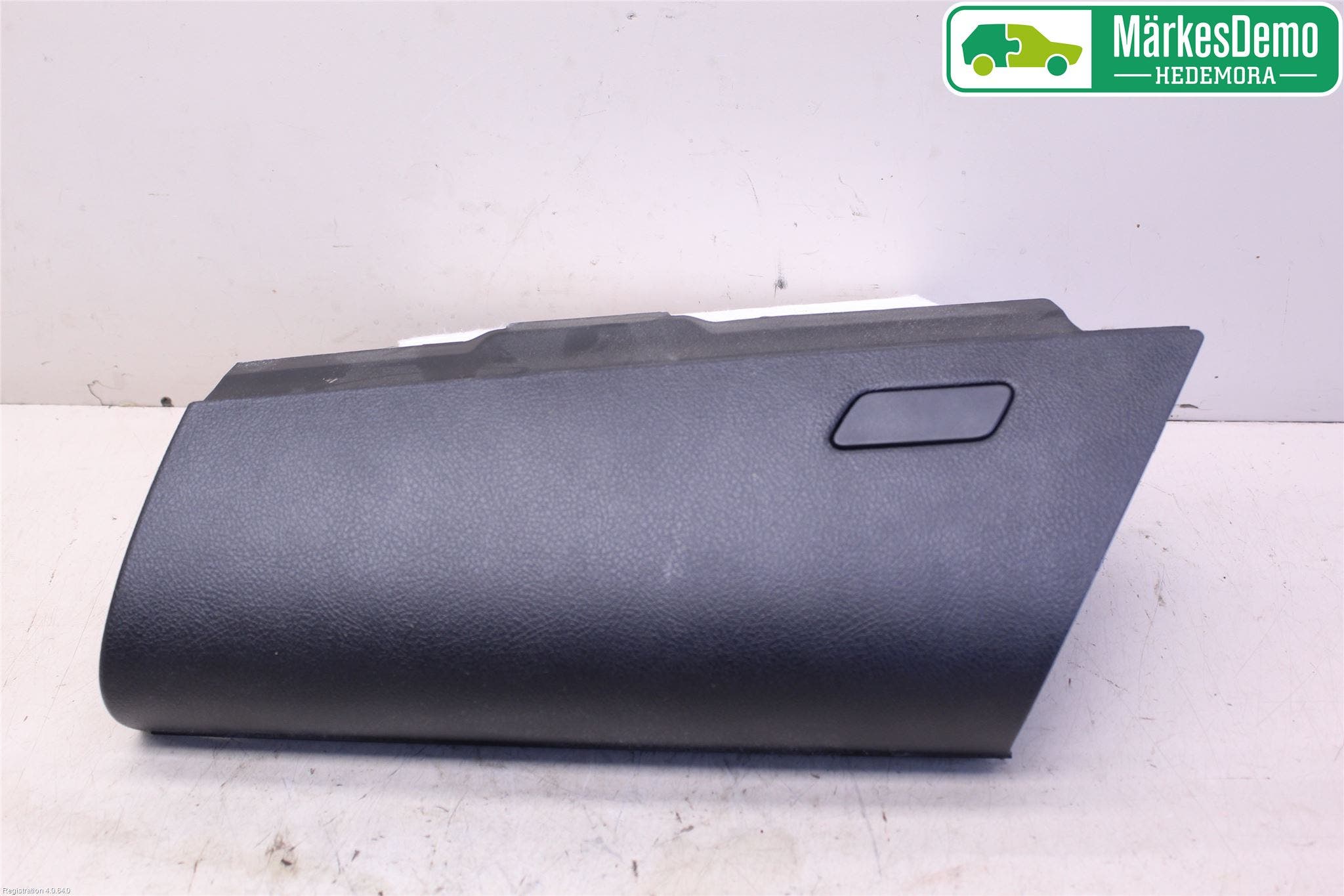 Toyota HILUX 16- Handskfack