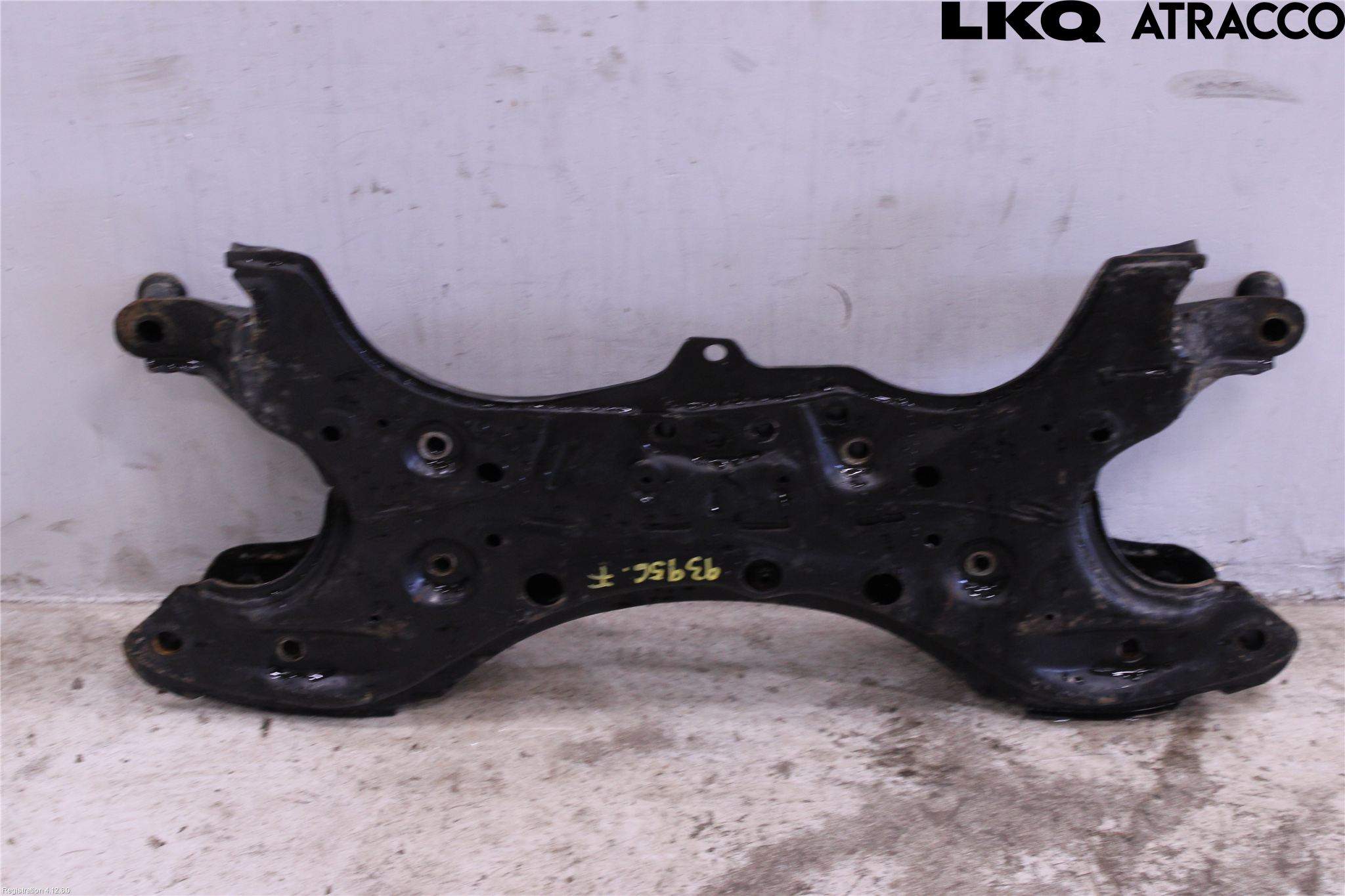 Toyota COROLLA 02-07 Framvagnsbalk