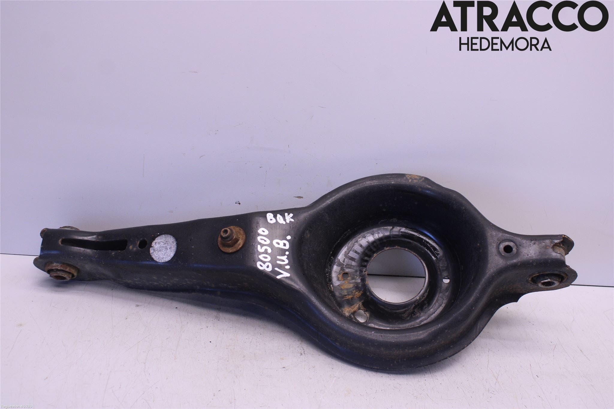 Ford FOCUS 15-18 Bärarm Bak Vänster