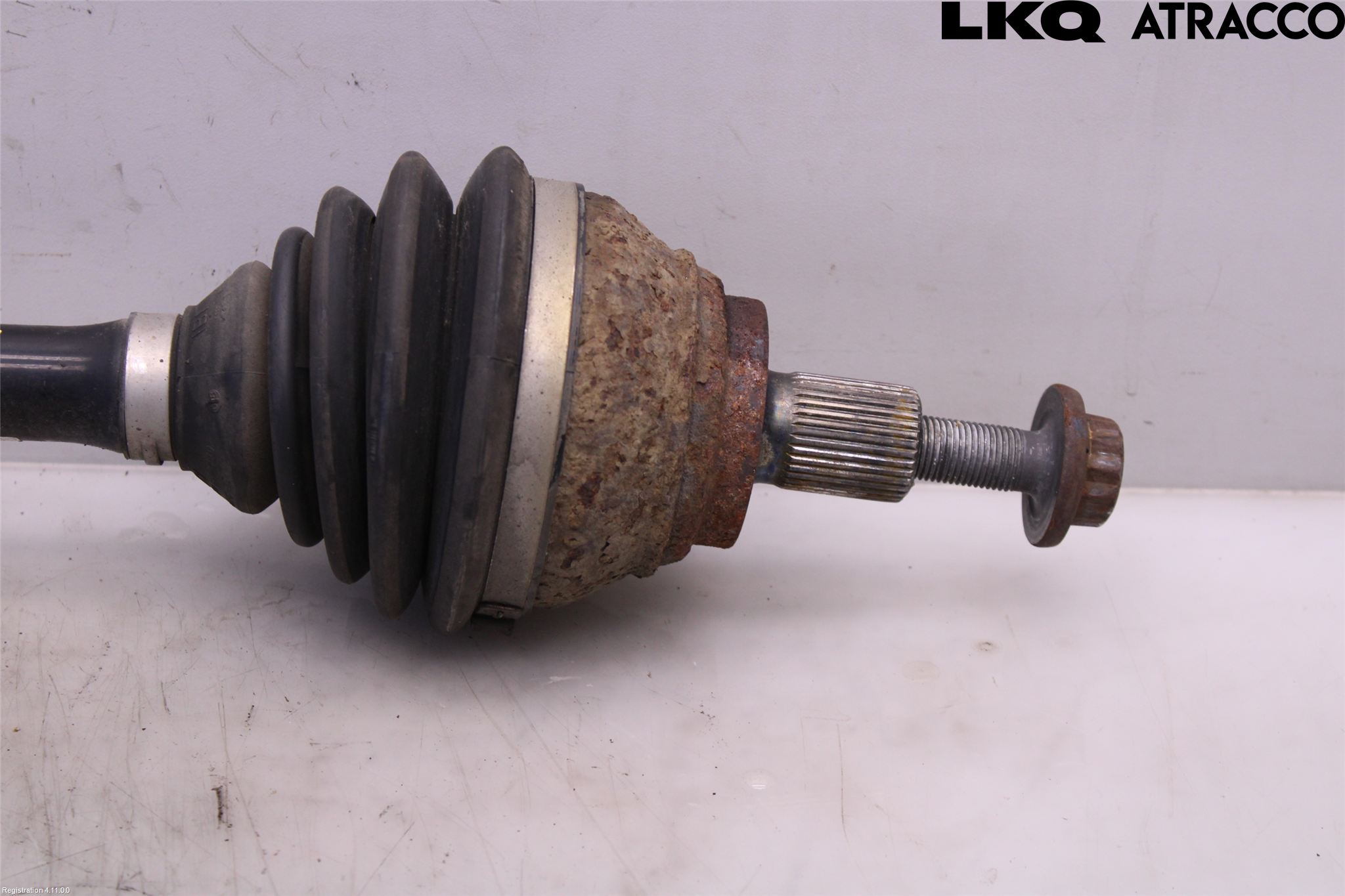 Volkswagen VW PASSAT 11-14 Drivaxel Fram Vänster
