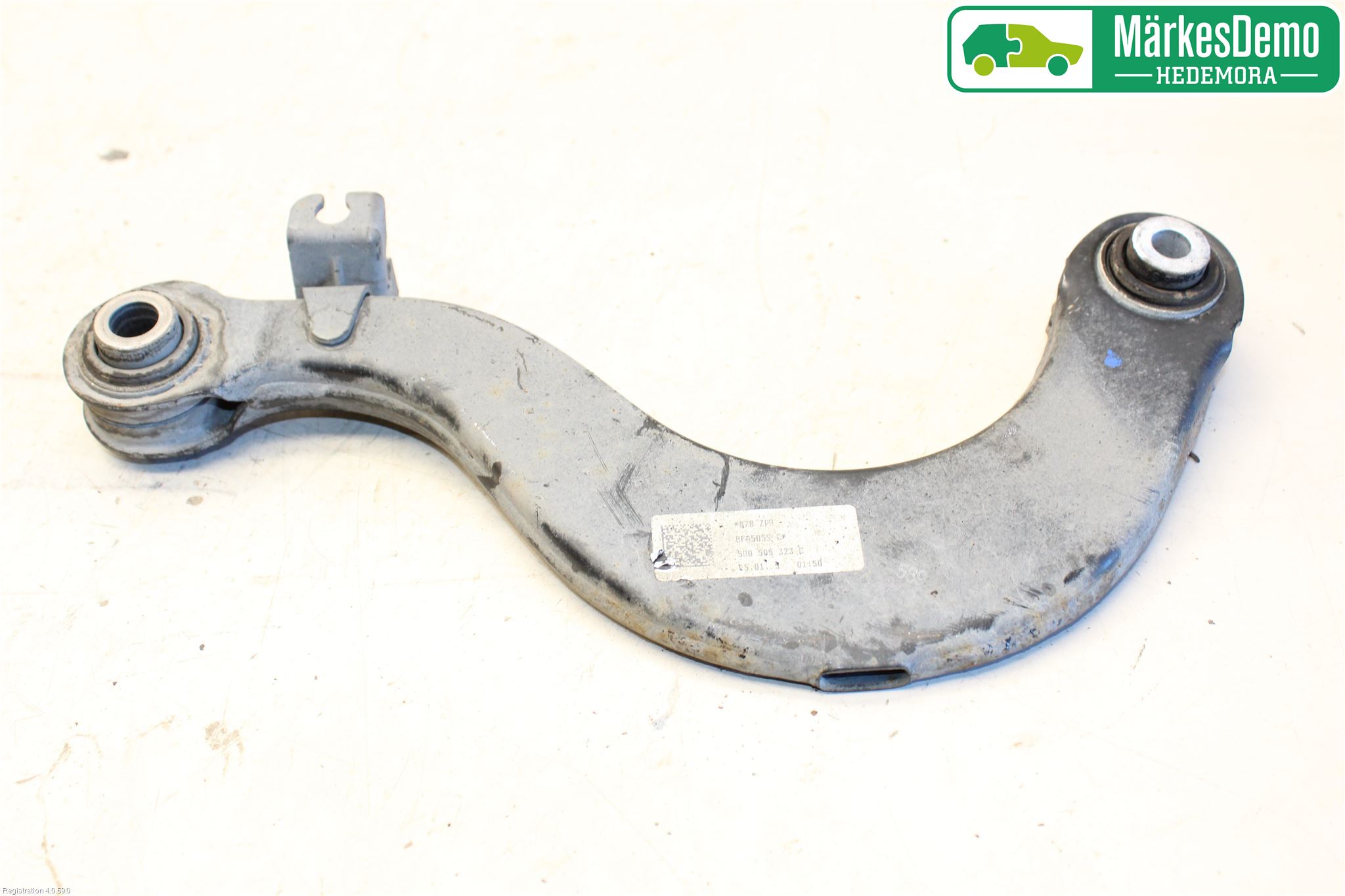 Volkswagen VW TIGUAN 07-16 Bärarm Bak Övre Höger