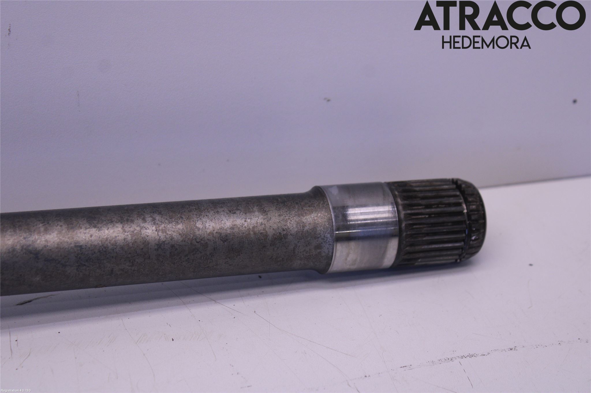 BMW X3 E83     03-10 Drivaxel Fram Höger