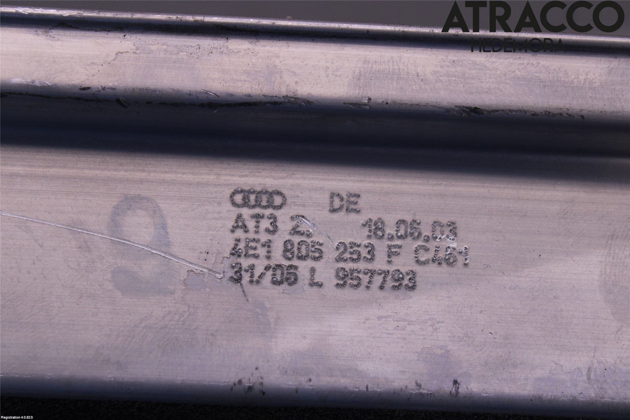 Audi A8/S8 4E  02-09 Fjäderbensstag