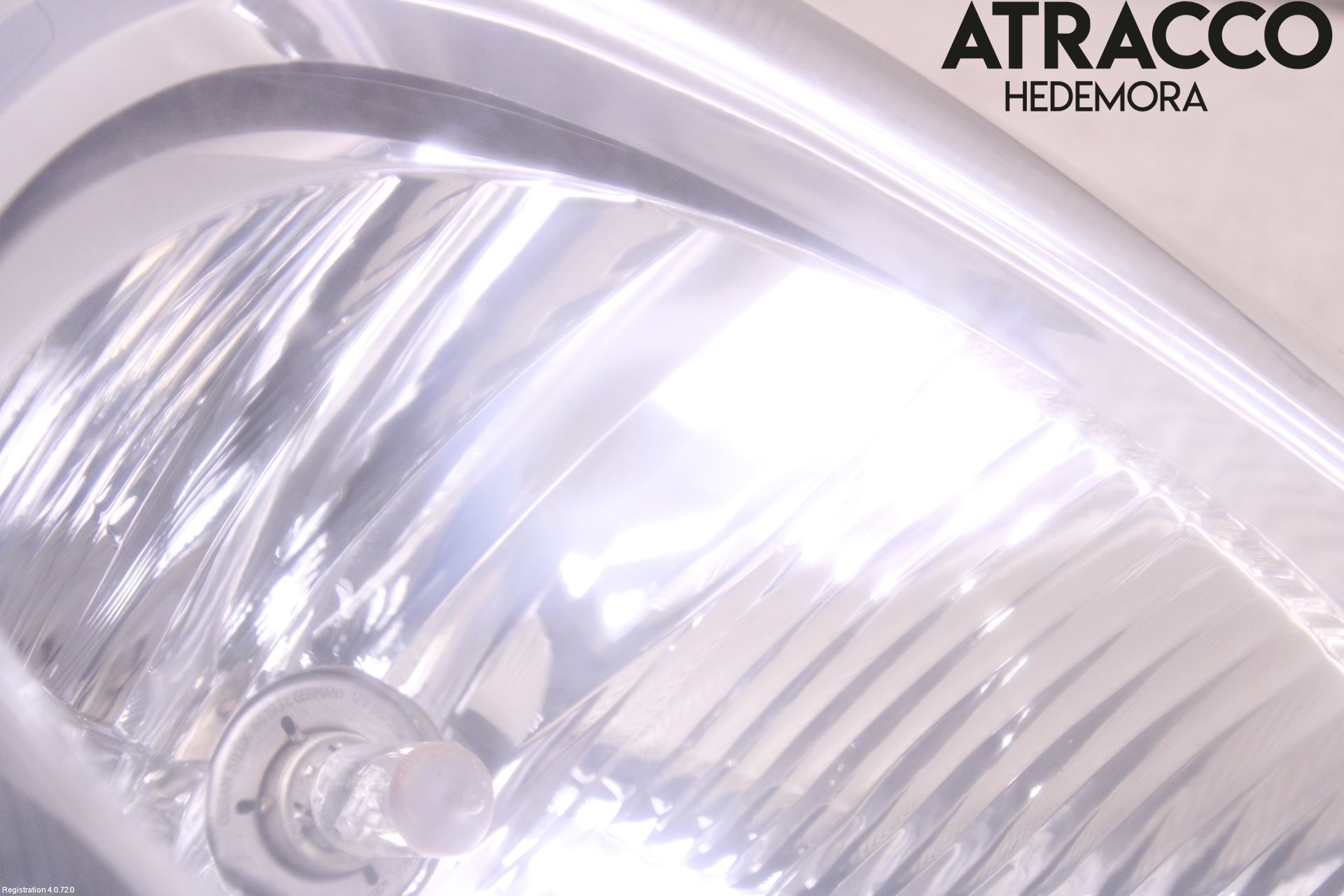 Opel VIVARO 01-14 Strålkastare Höger