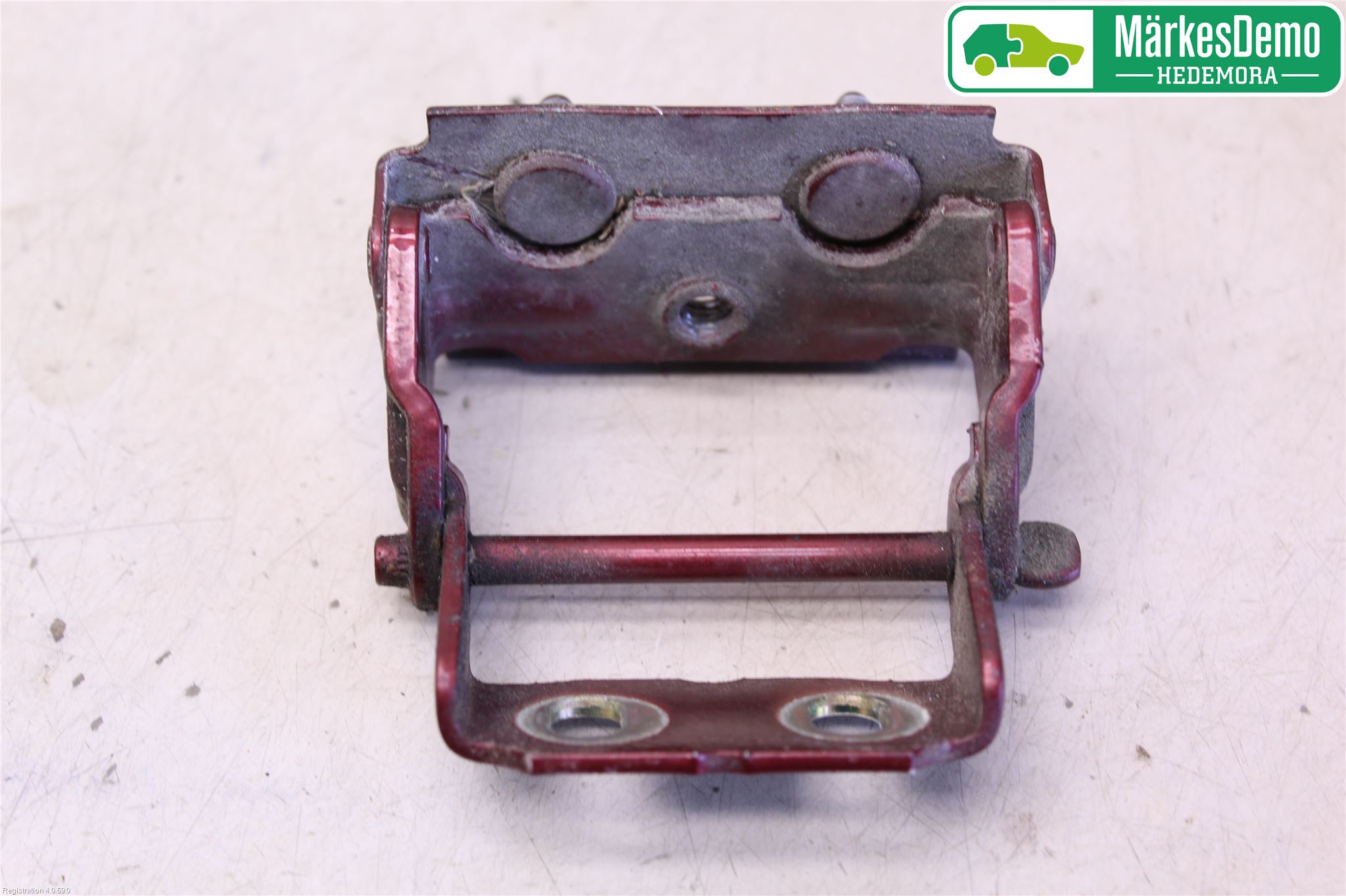 Ford FOCUS     99-04 Bakluckegångjärn Vä