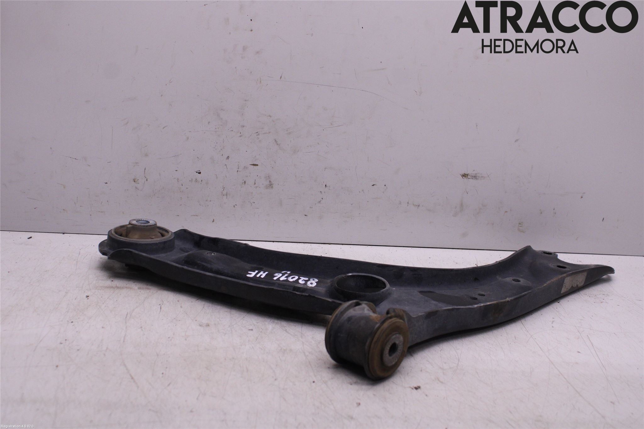 Volkswagen VW PASSAT 15-19 Bärarm Fram Undre Hö