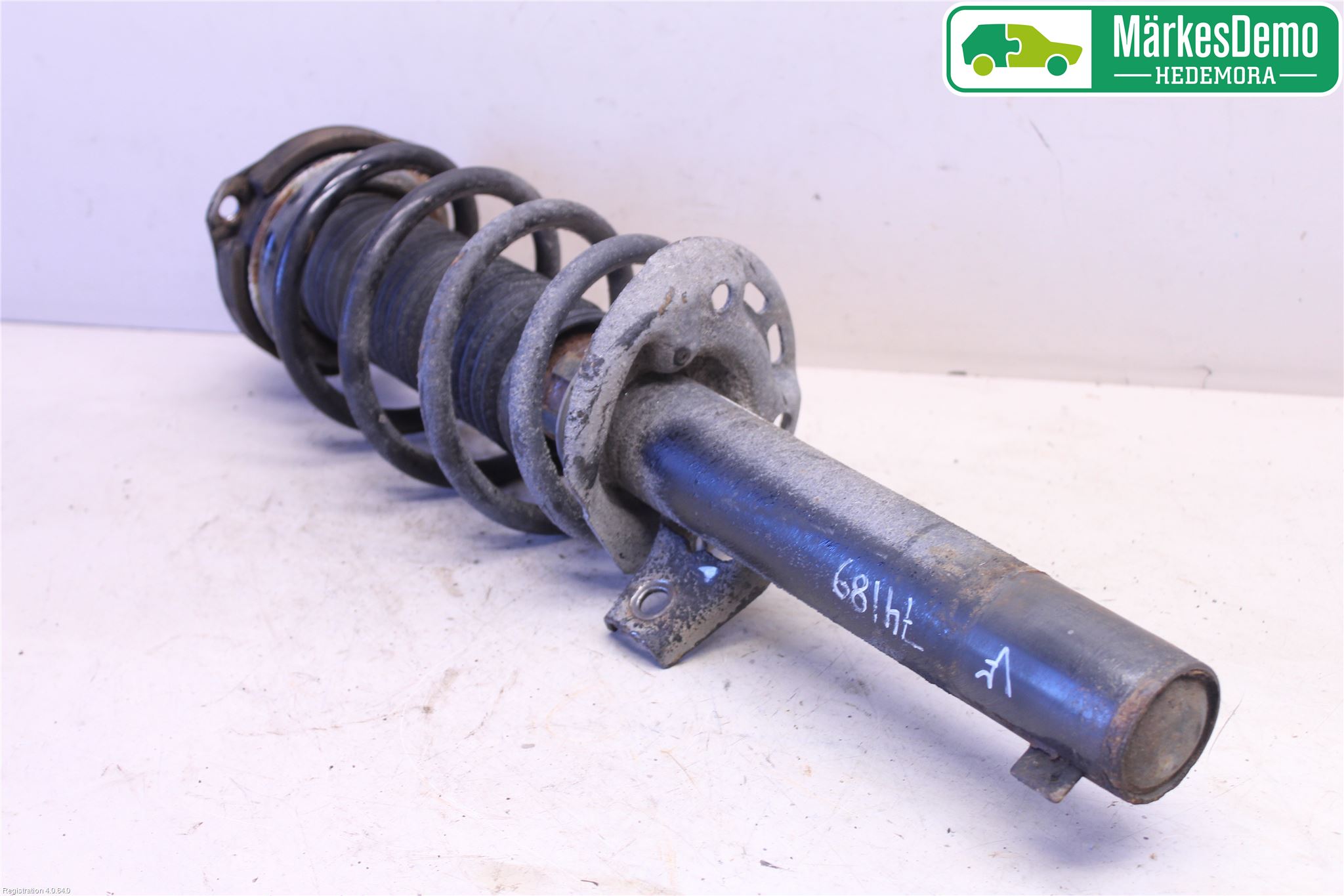 Skoda YETI Fjäderben Fram Vänster