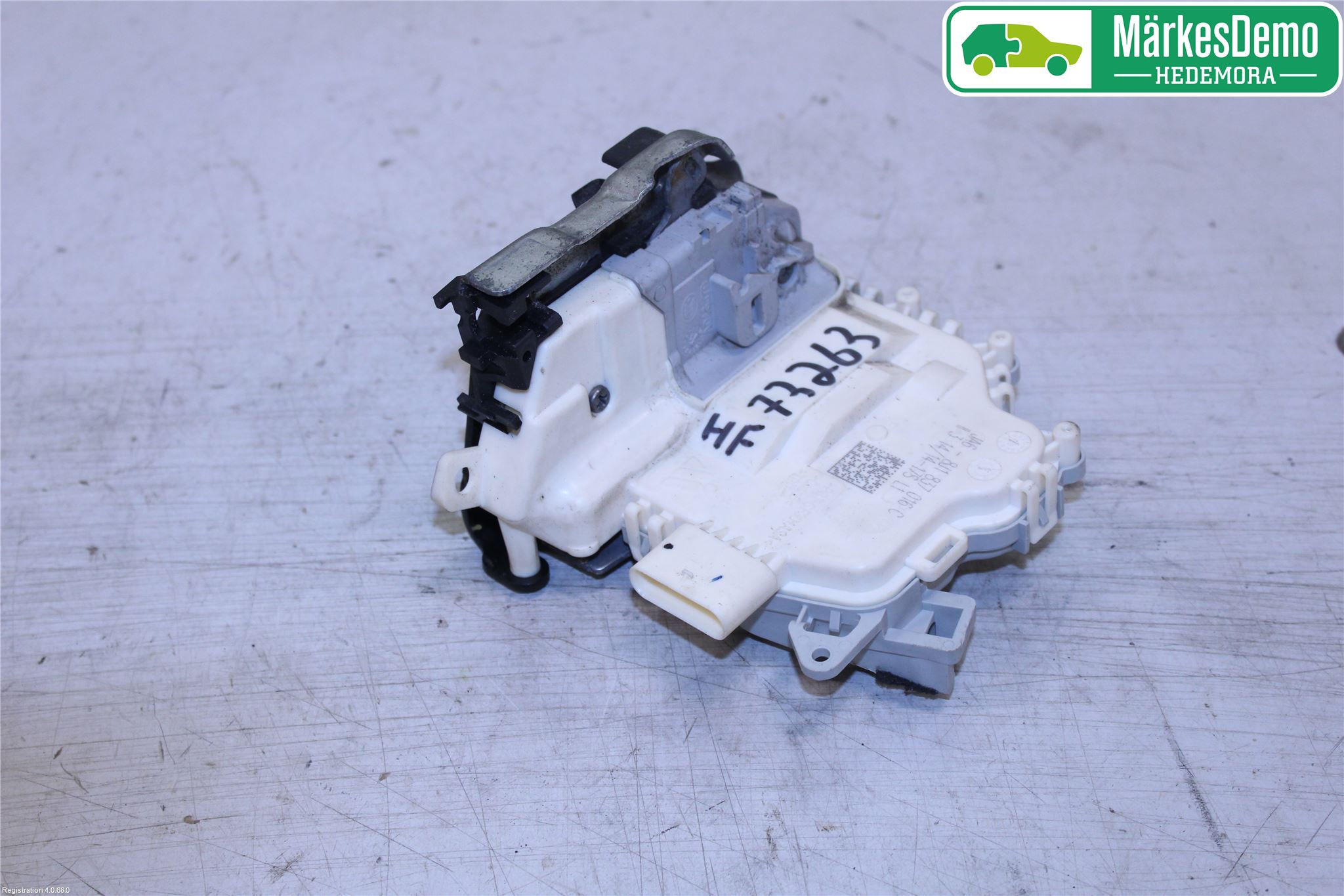 Audi A4 ALLROAD 09-16 Låskista-Dörrlås