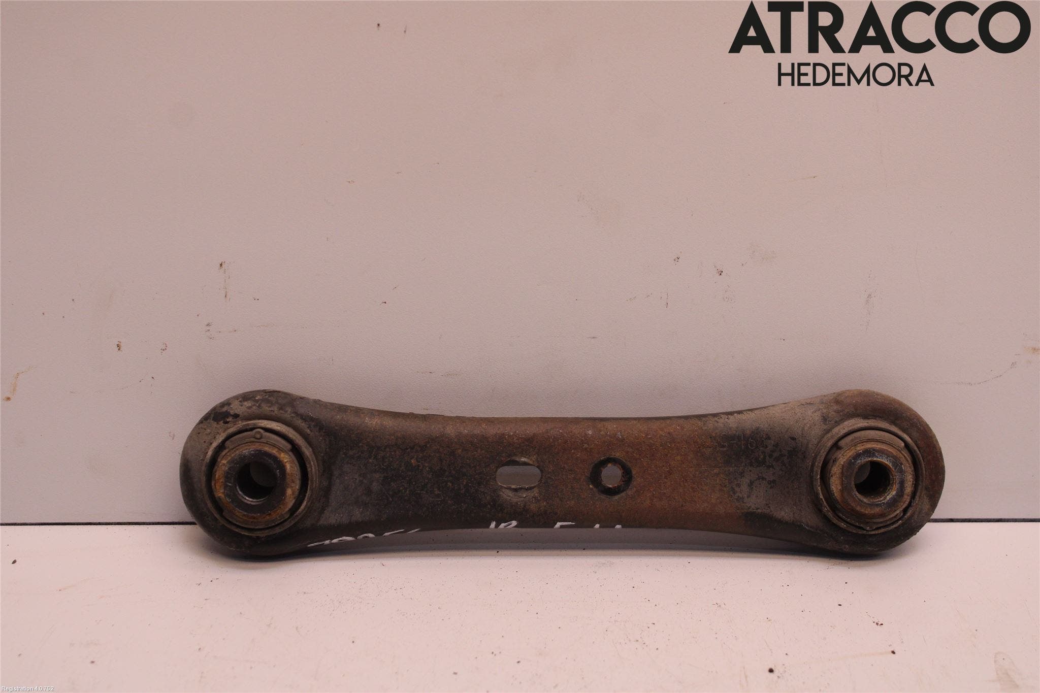 Volvo XC70 14-16 Bärarm Bak Höger