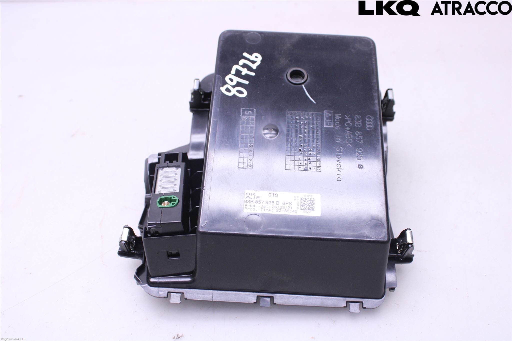 Audi Q3 F3 19- Instrumentbräda Förvaringsfack