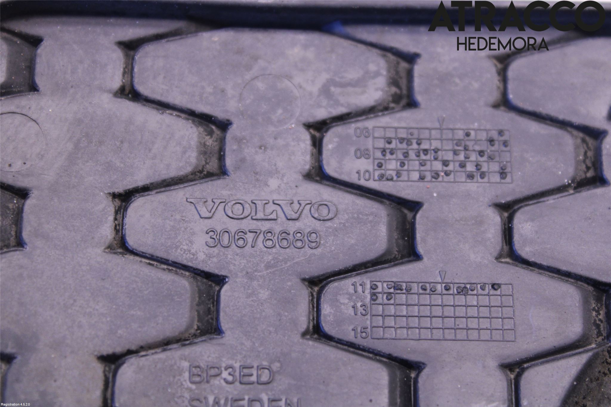 Volvo XC70 08-13 Dimljussarg Fram