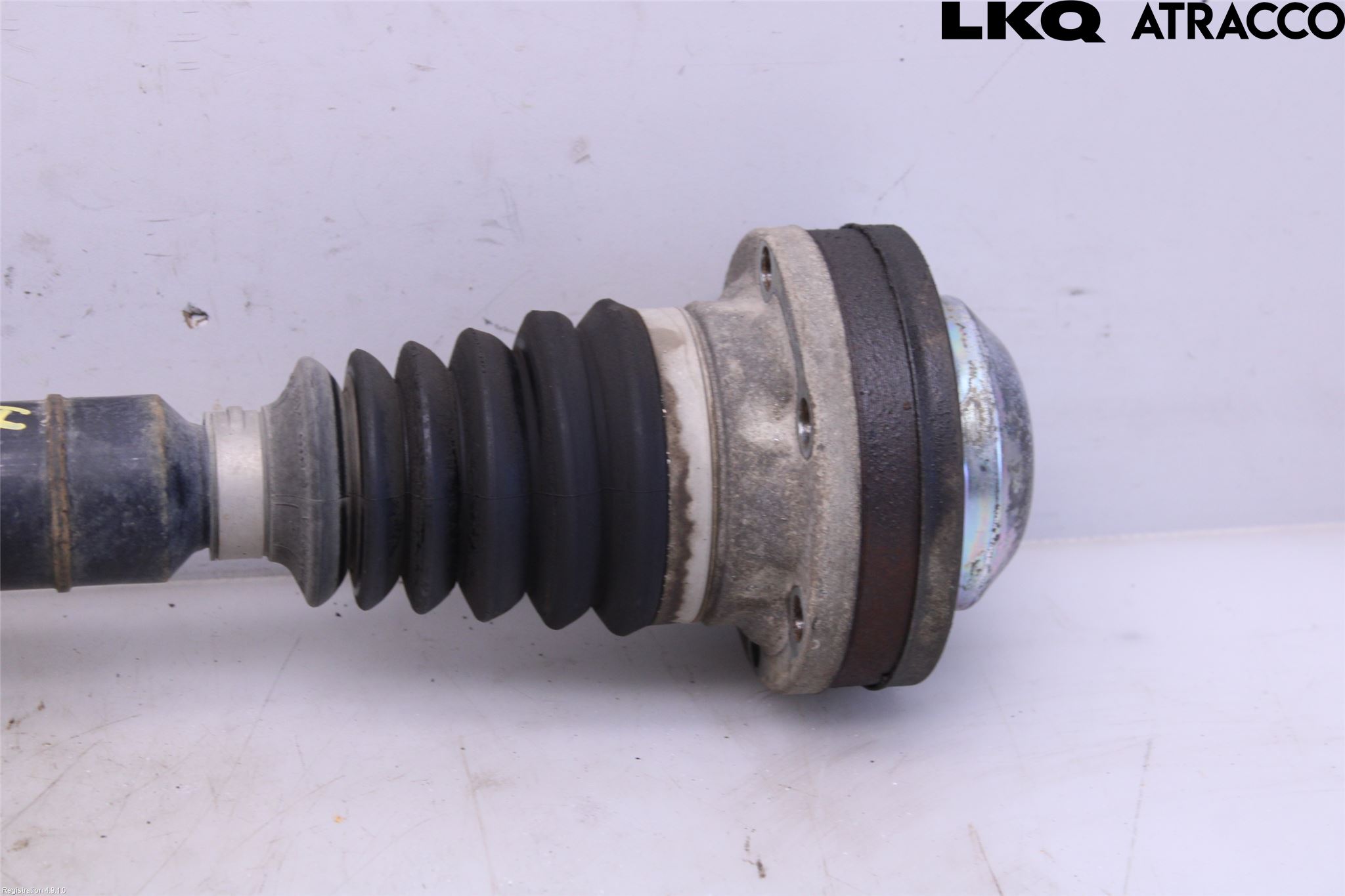 Volkswagen VW CADDY 11-15 Drivaxel Fram Höger