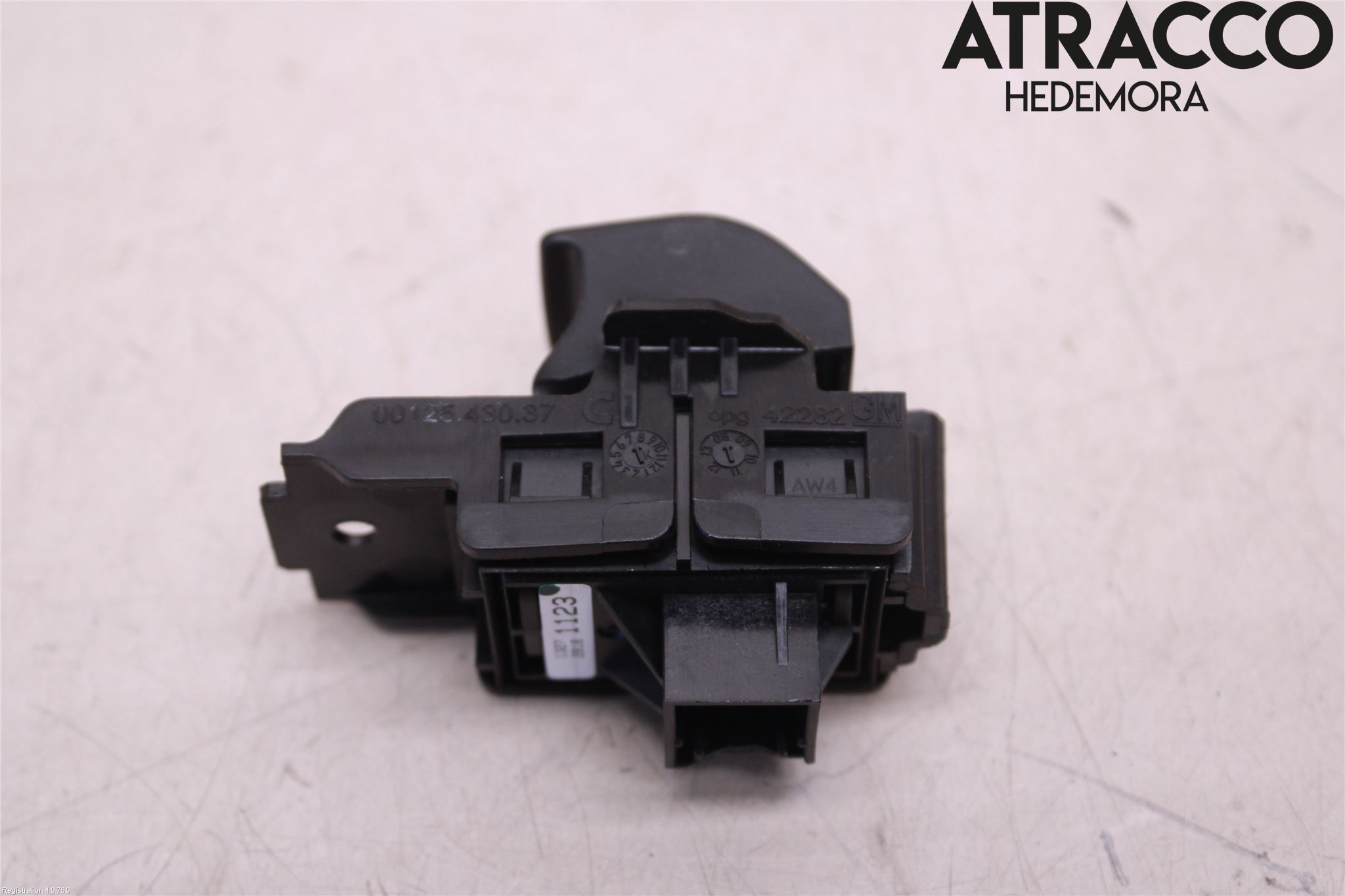 Opel INSIGNIA 09-16 Strömställare Parkeringsbroms