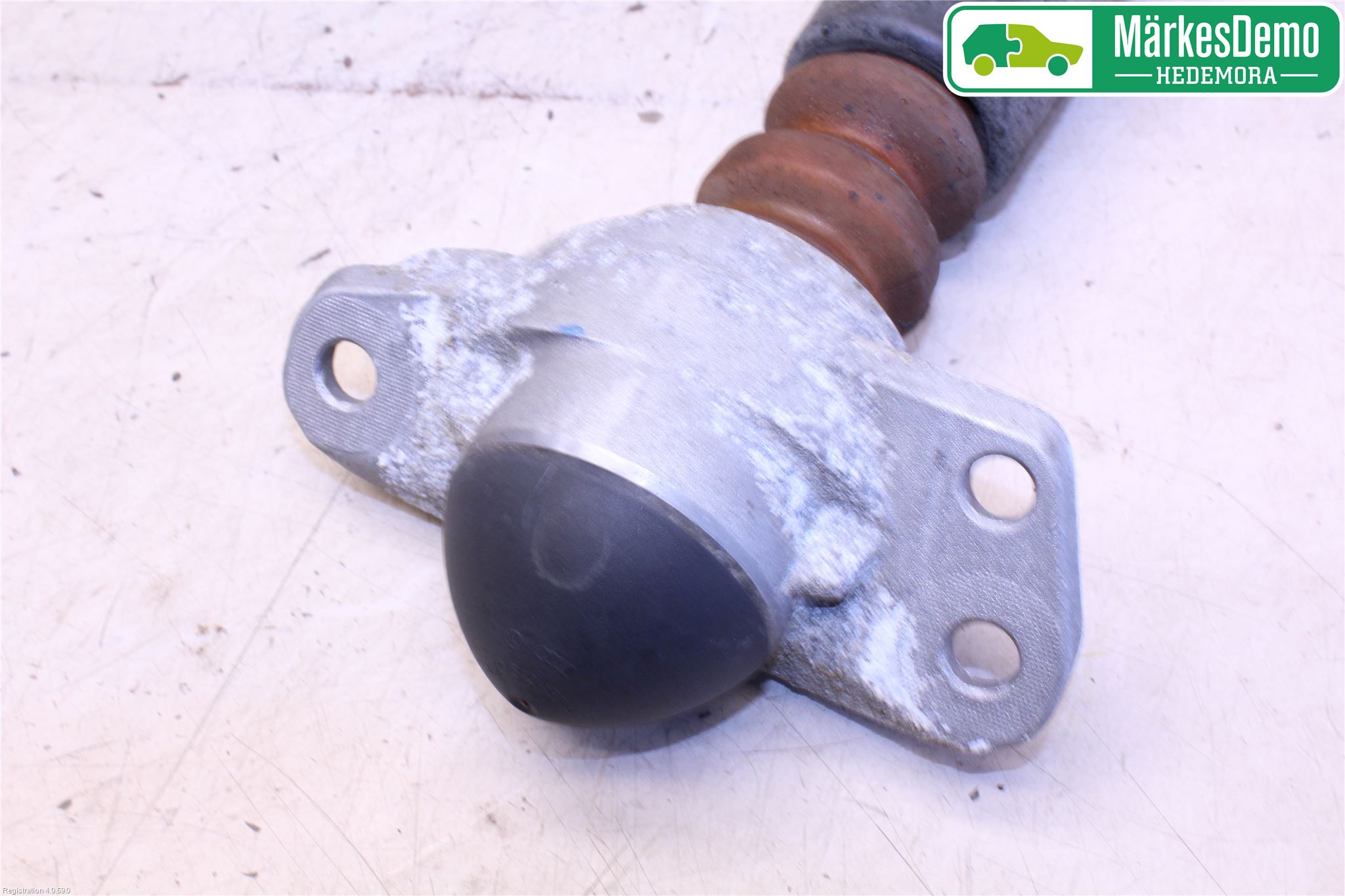 Volkswagen VW JETTA VI 11- Stötdämpare Bak