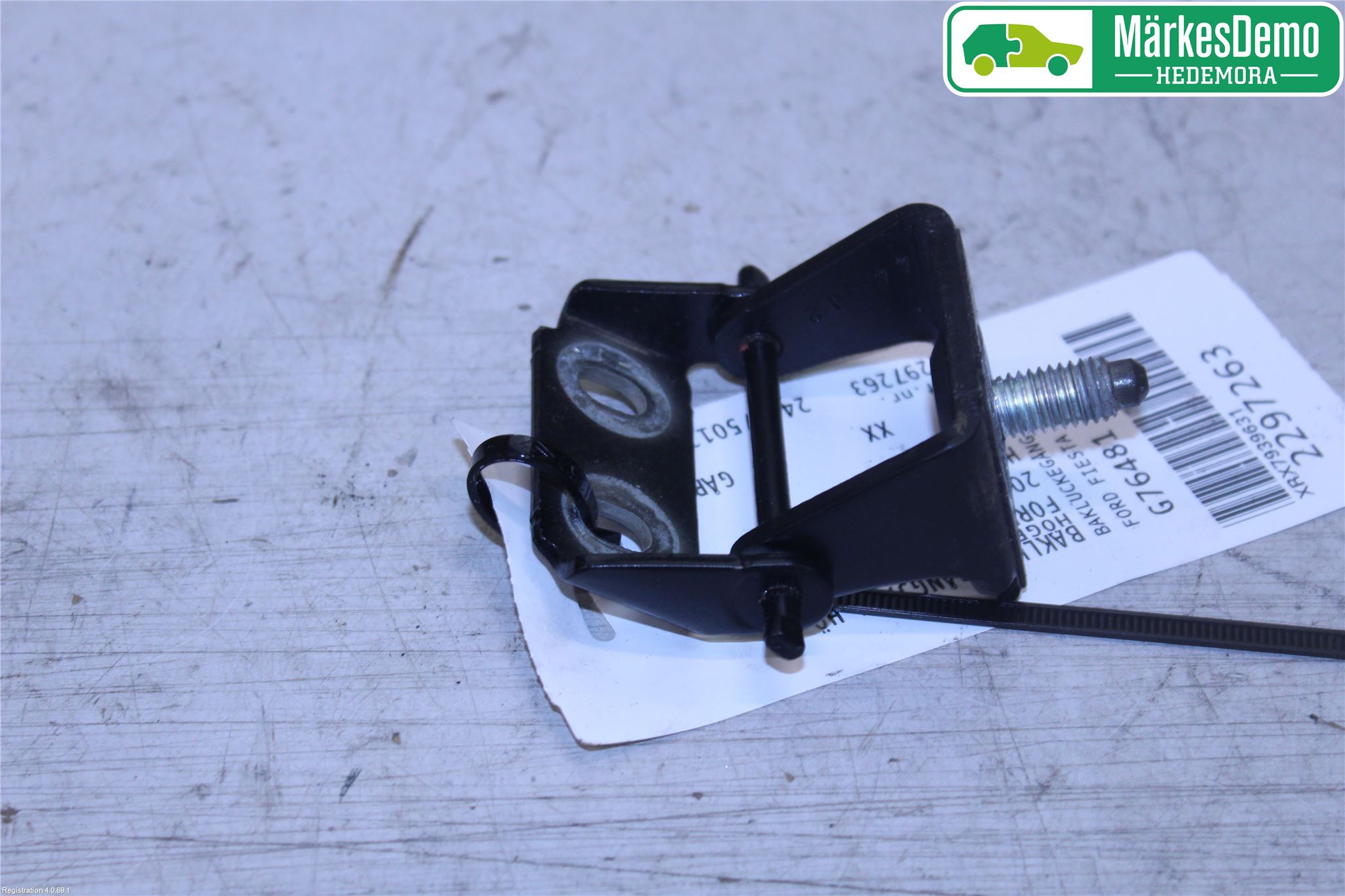 Ford FIESTA 13-17 Bakluckegångjärn Hö