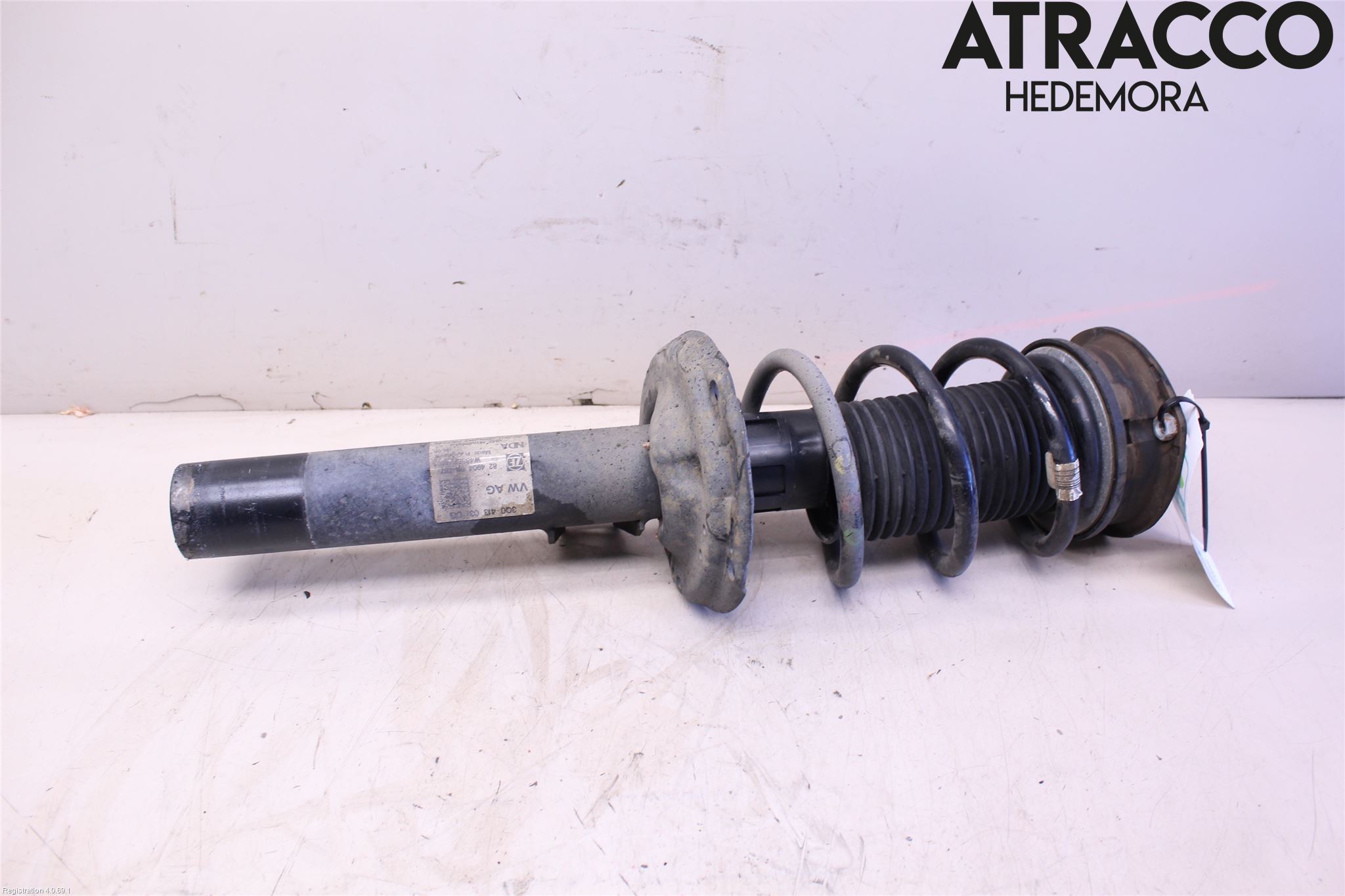 Volkswagen VW PASSAT 15-19 Fjäderben Fram Höger