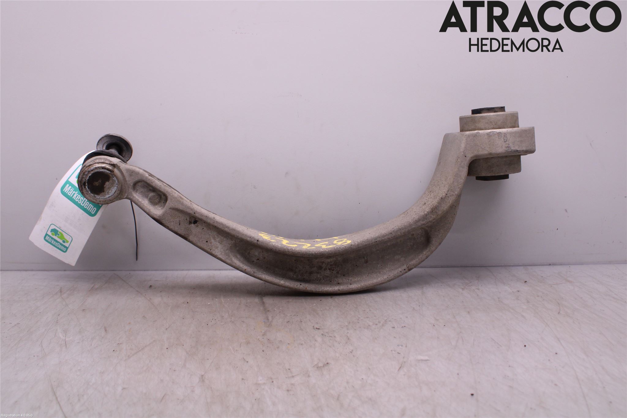 Audi A4/S4 08-11 Bärarm Fram Undre Hö