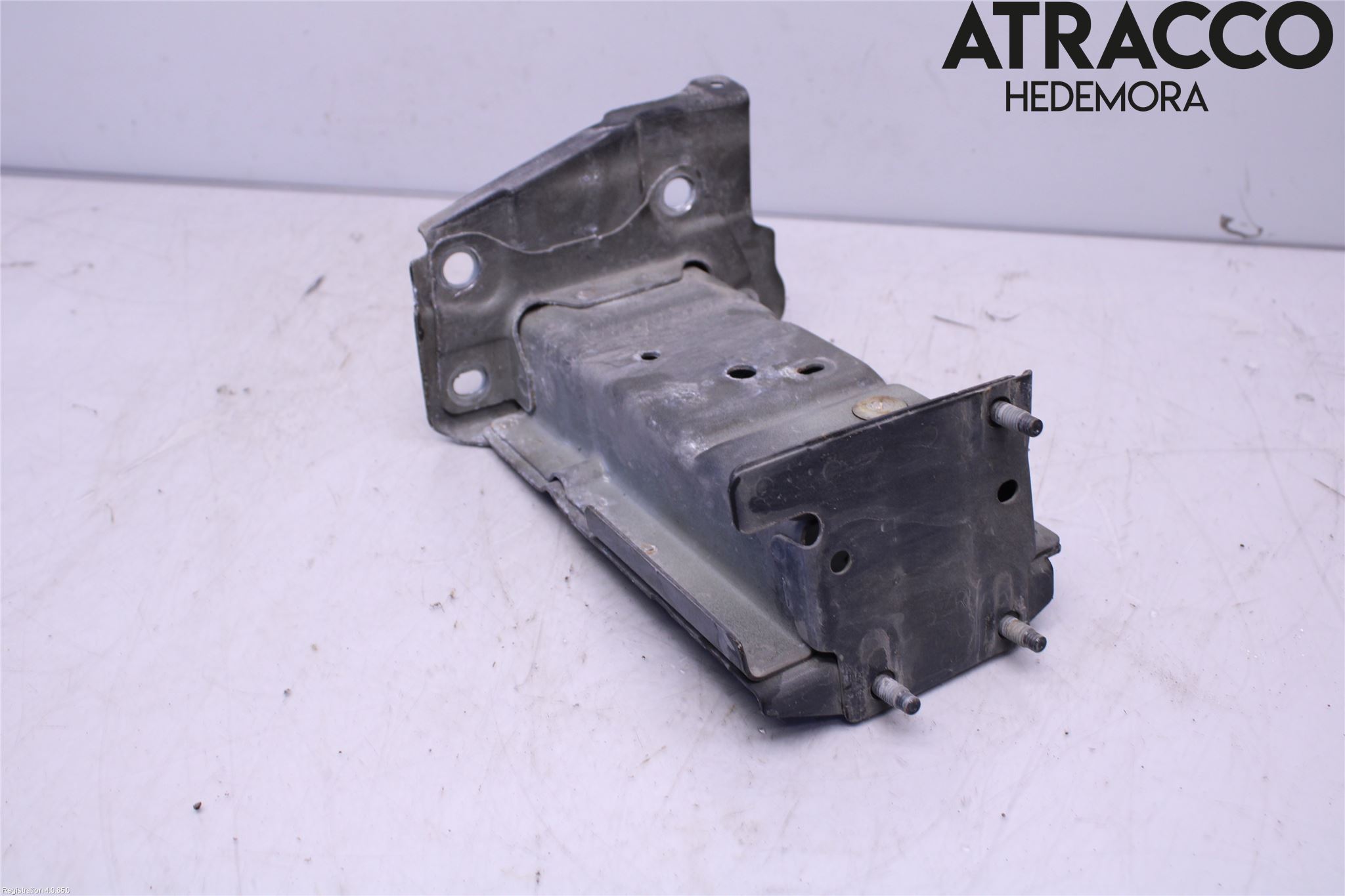 Nissan PULSAR Stötfångarbärjärn Fram