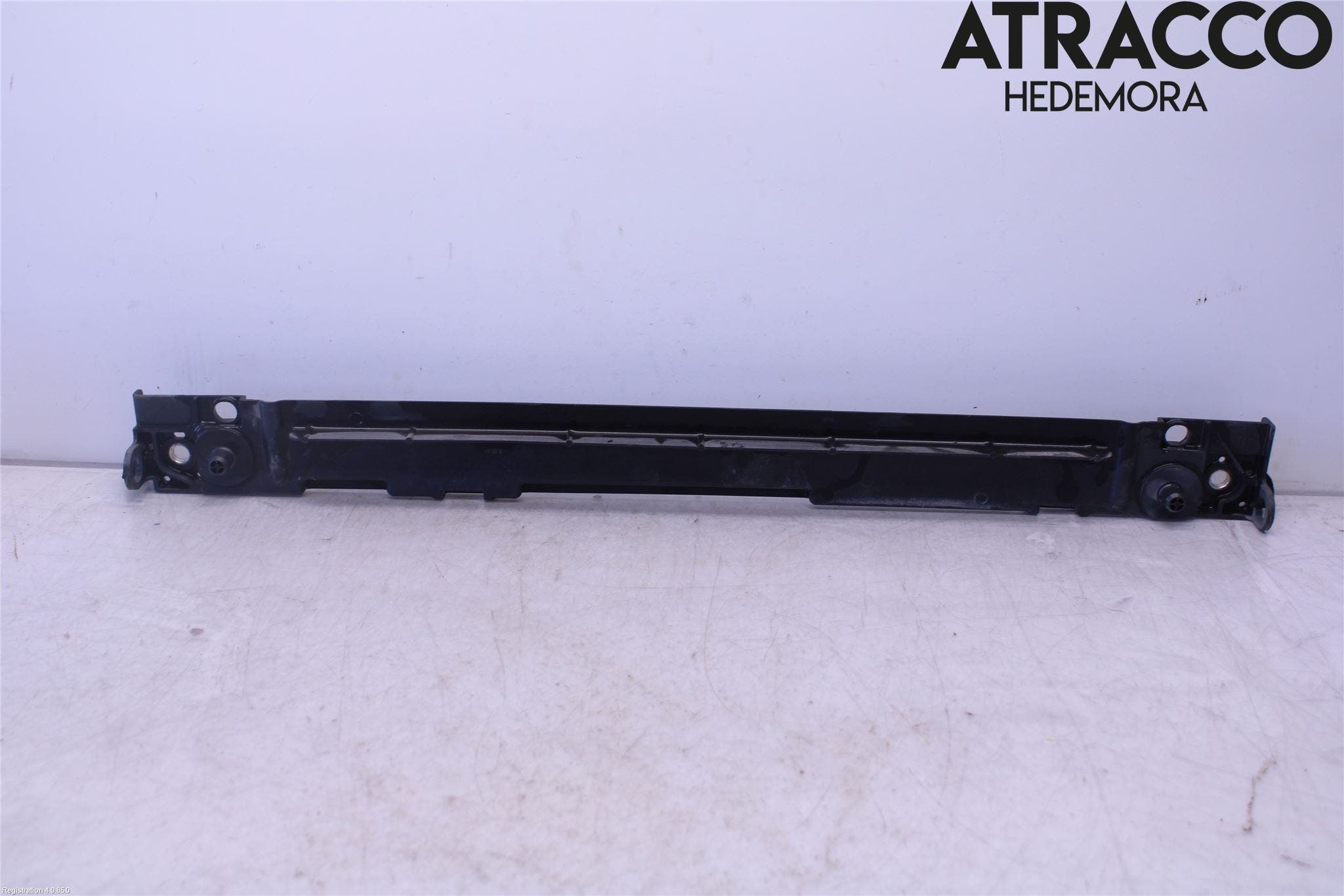 Toyota RAV 4 06-12 Kylarfäste-Ram-Balk