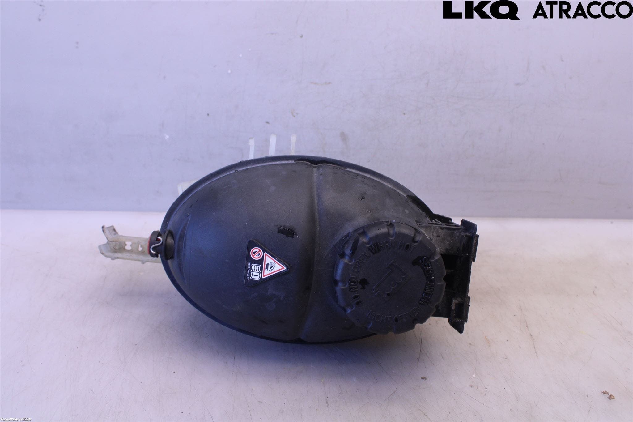 Mercedes-Benz MB E-KLASS (W212) 09-16 Expansionstank