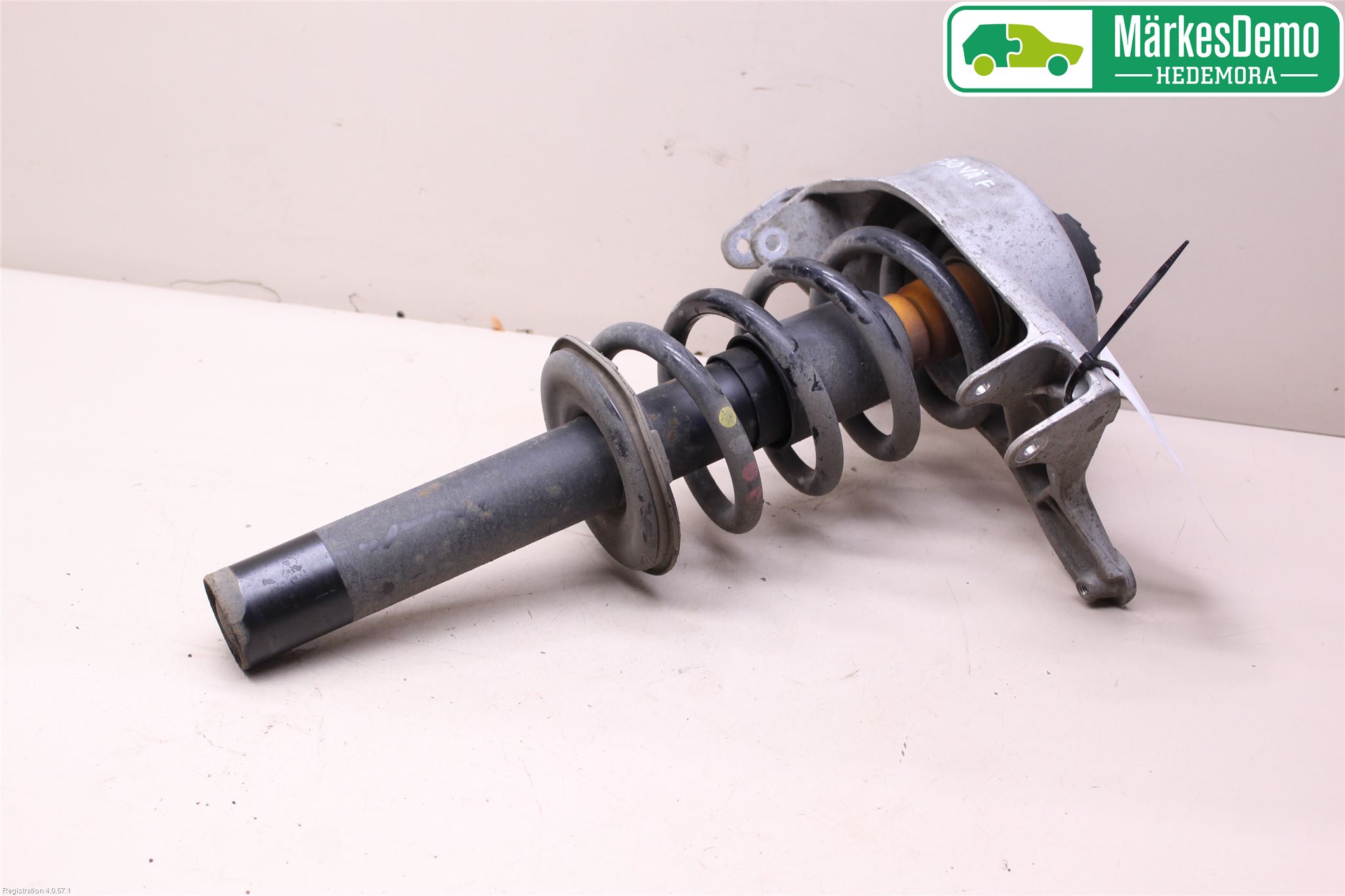 Audi Q5 09-16 Fjäderben Fram Vänster