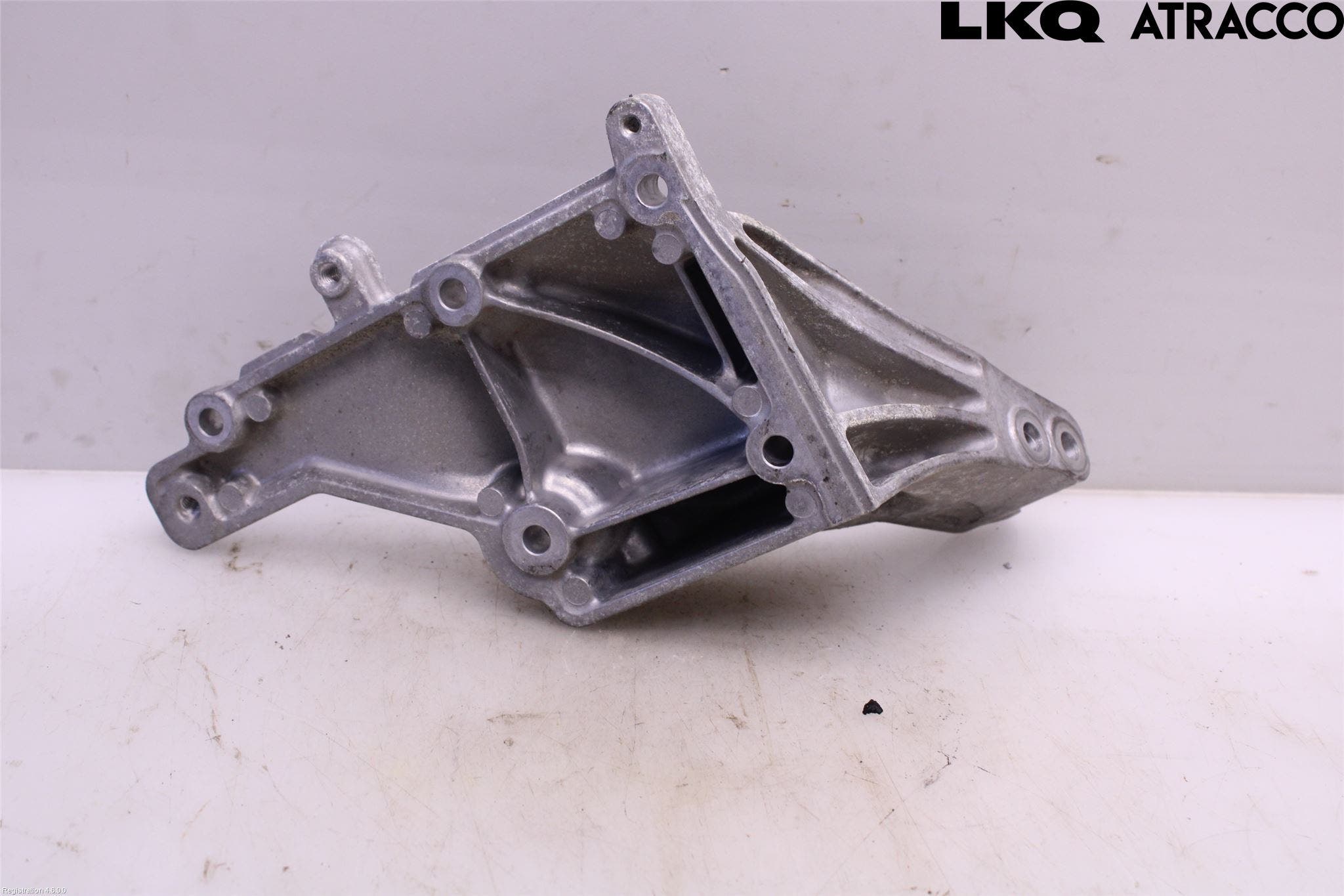 MB S-CLASS AMG (W221) Motorfäste