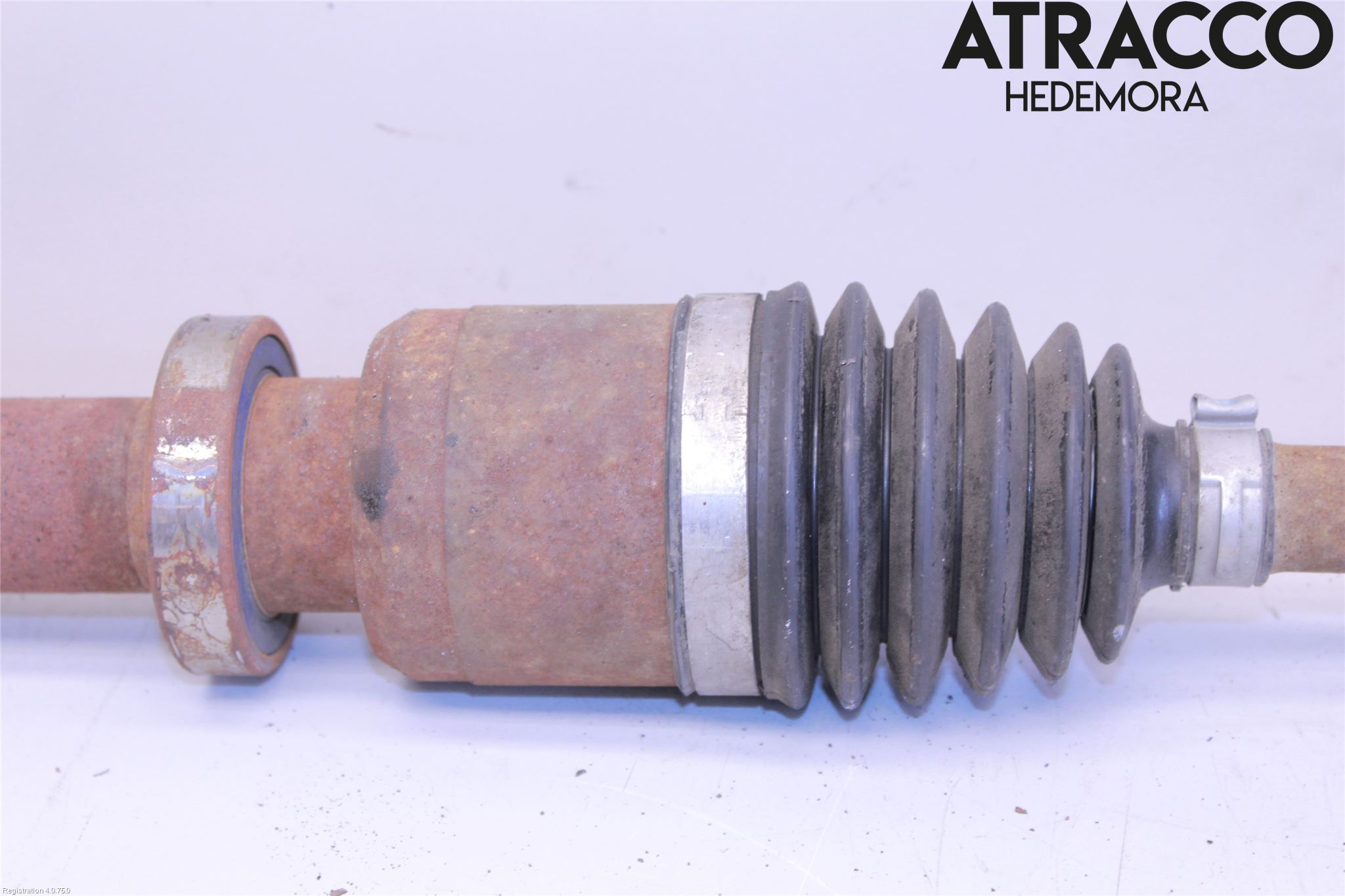 Renault CLIO III  09-12 Drivaxel Fram Höger