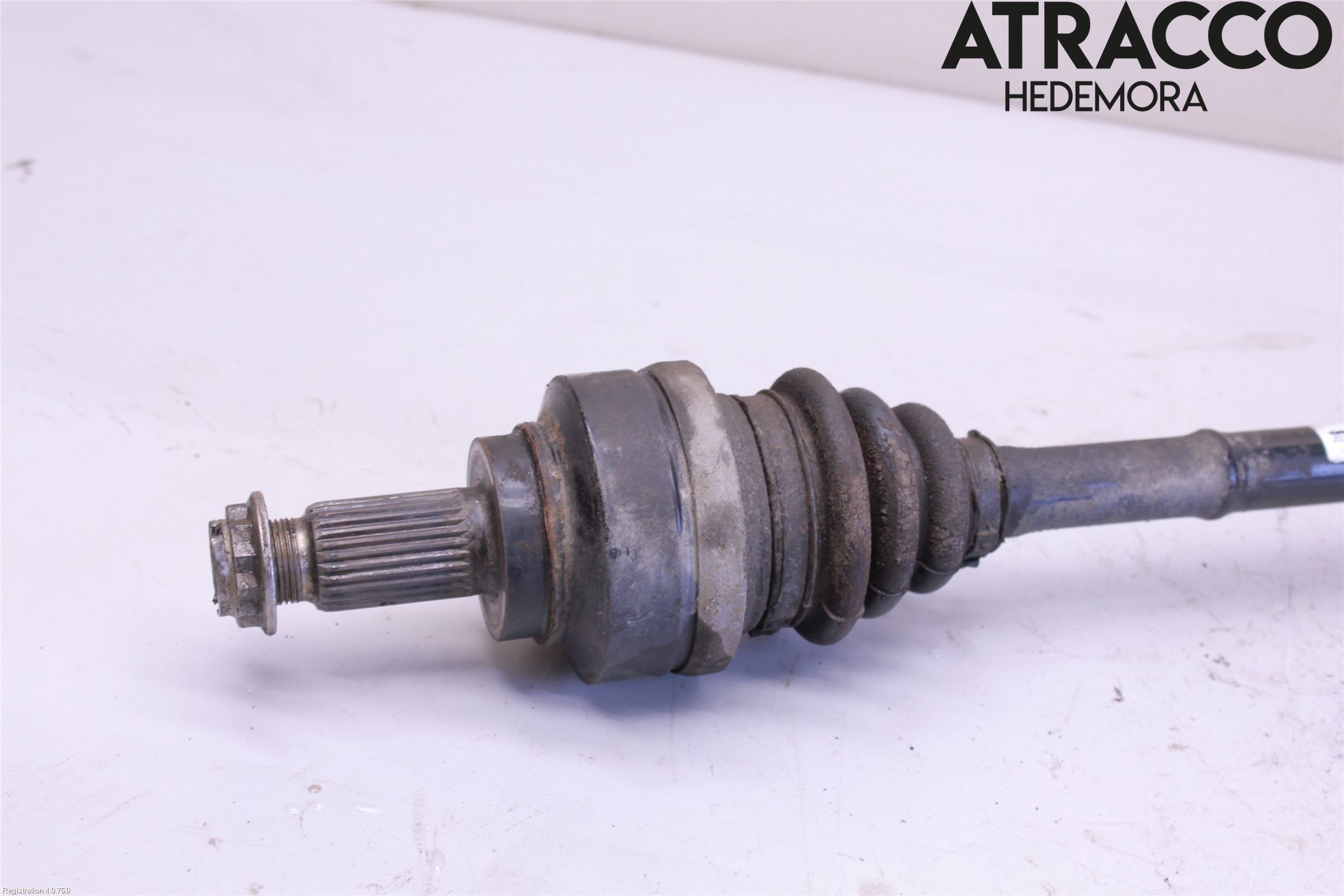 BMW 1 F20/F21 11-19 Drivaxel Bak Vänster