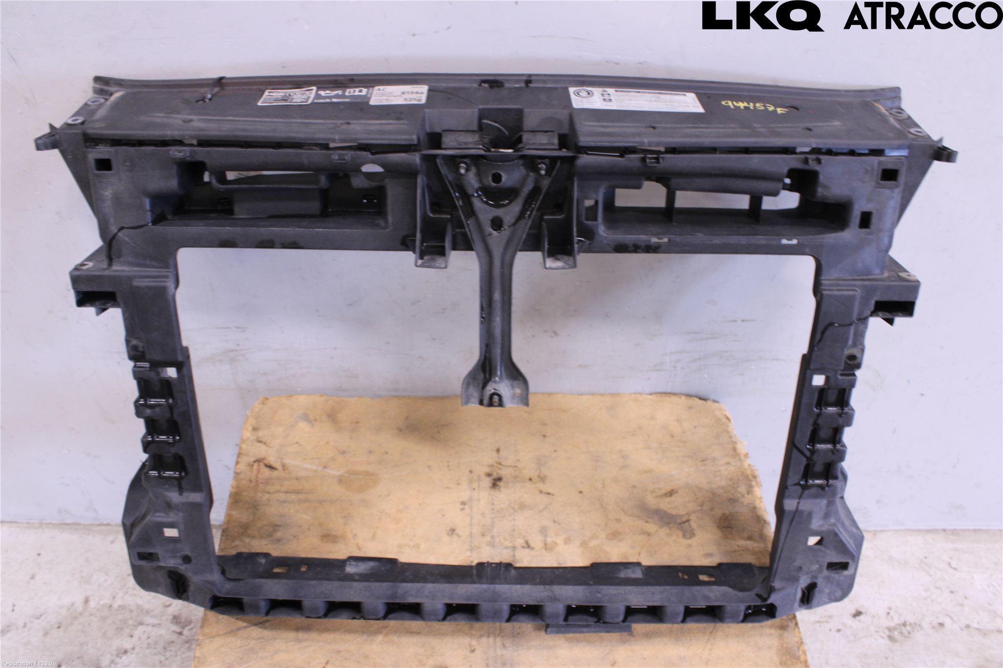 Volkswagen VW CADDY 11-15 Frontplåt