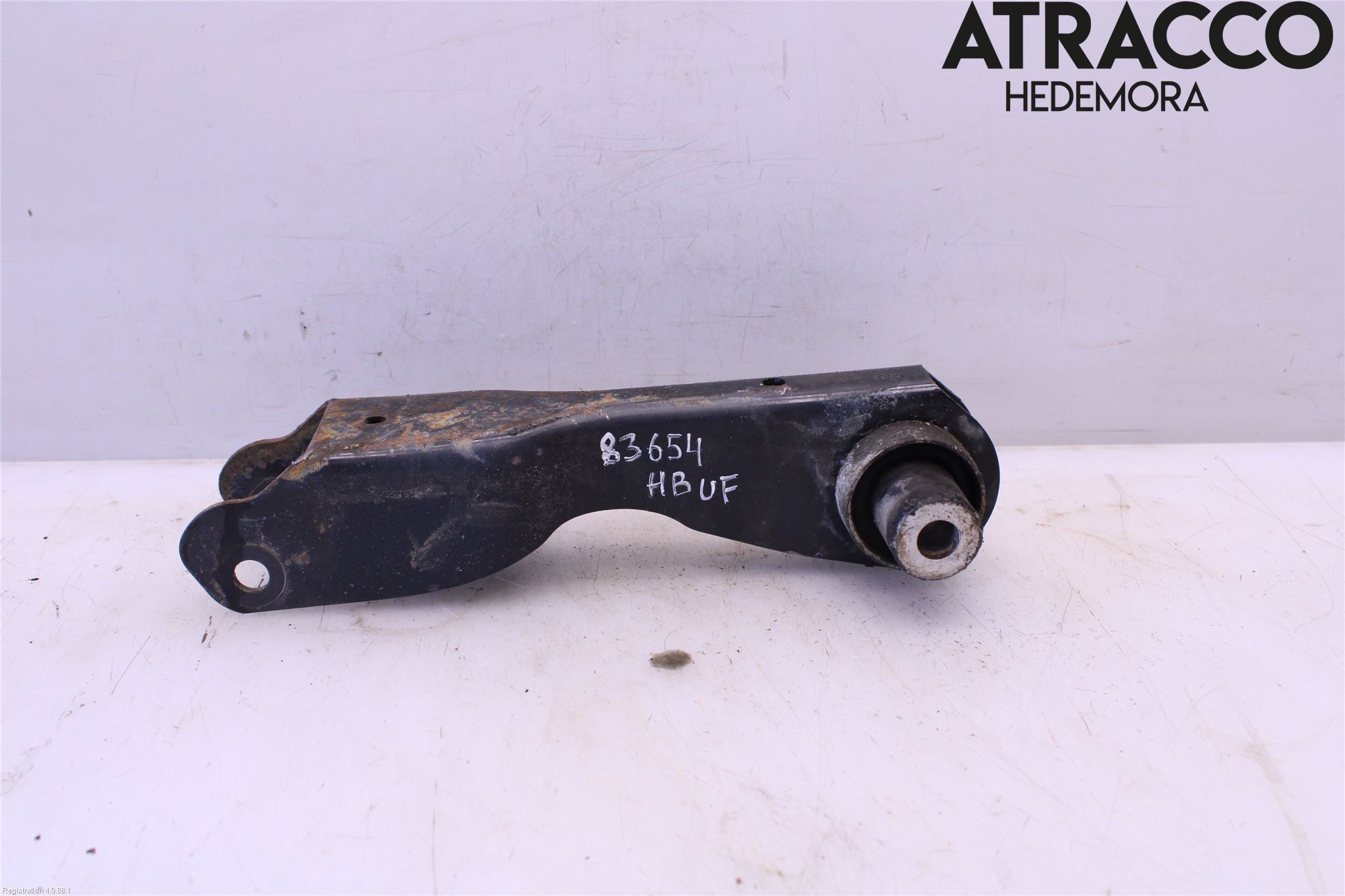 Jaguar F-PACE Bärarm Bak Höger