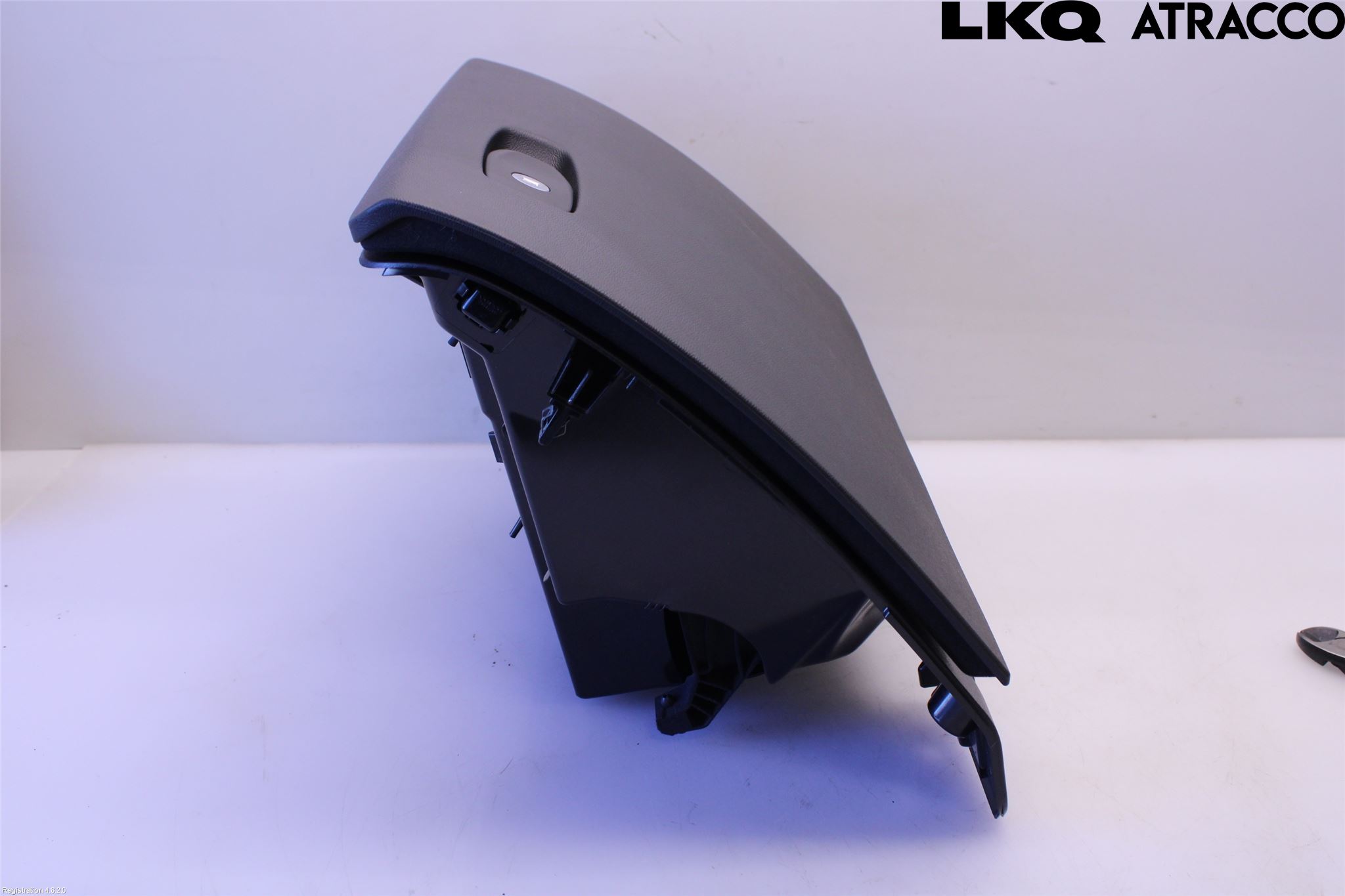 Volvo XC60 18- Handskfack