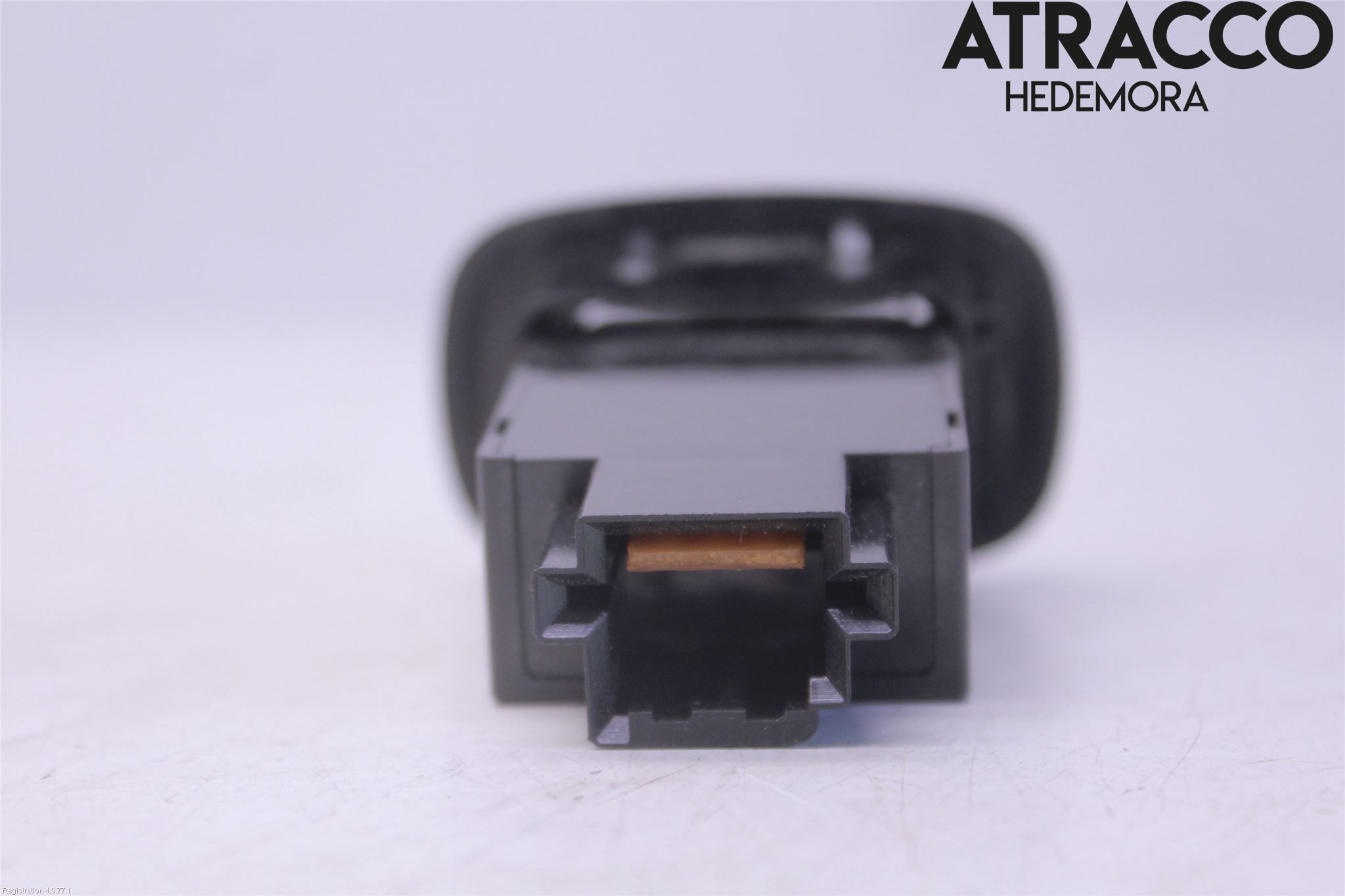 Mitsubishi OUTLANDER 13-21 Strömställare Baklucka