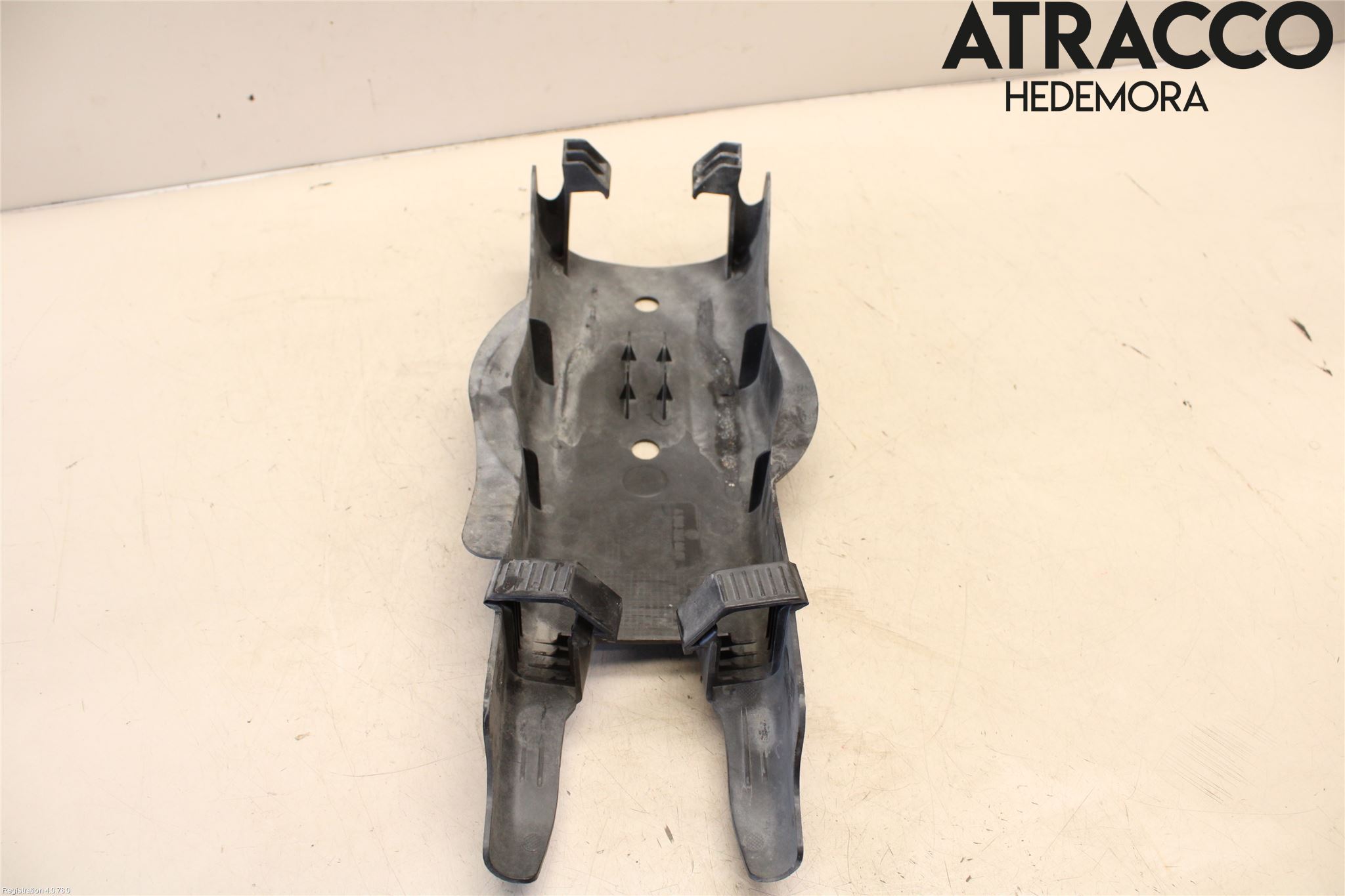 Mercedes-Benz MB E-KLASS (W213) 16-23 Stänkskydd